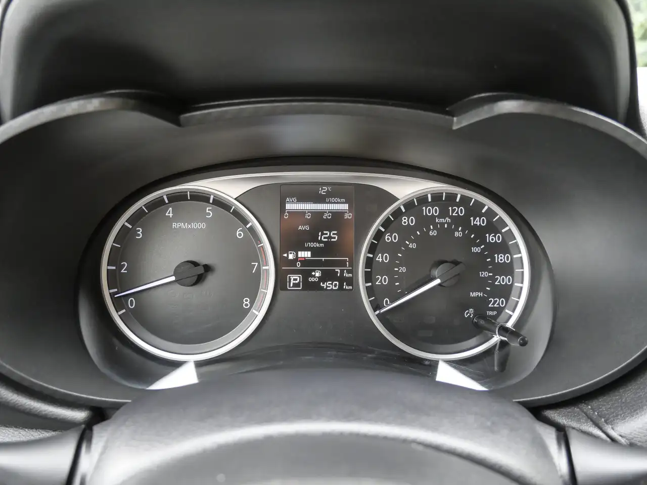 Nissan Versa снимка Nissan Versa