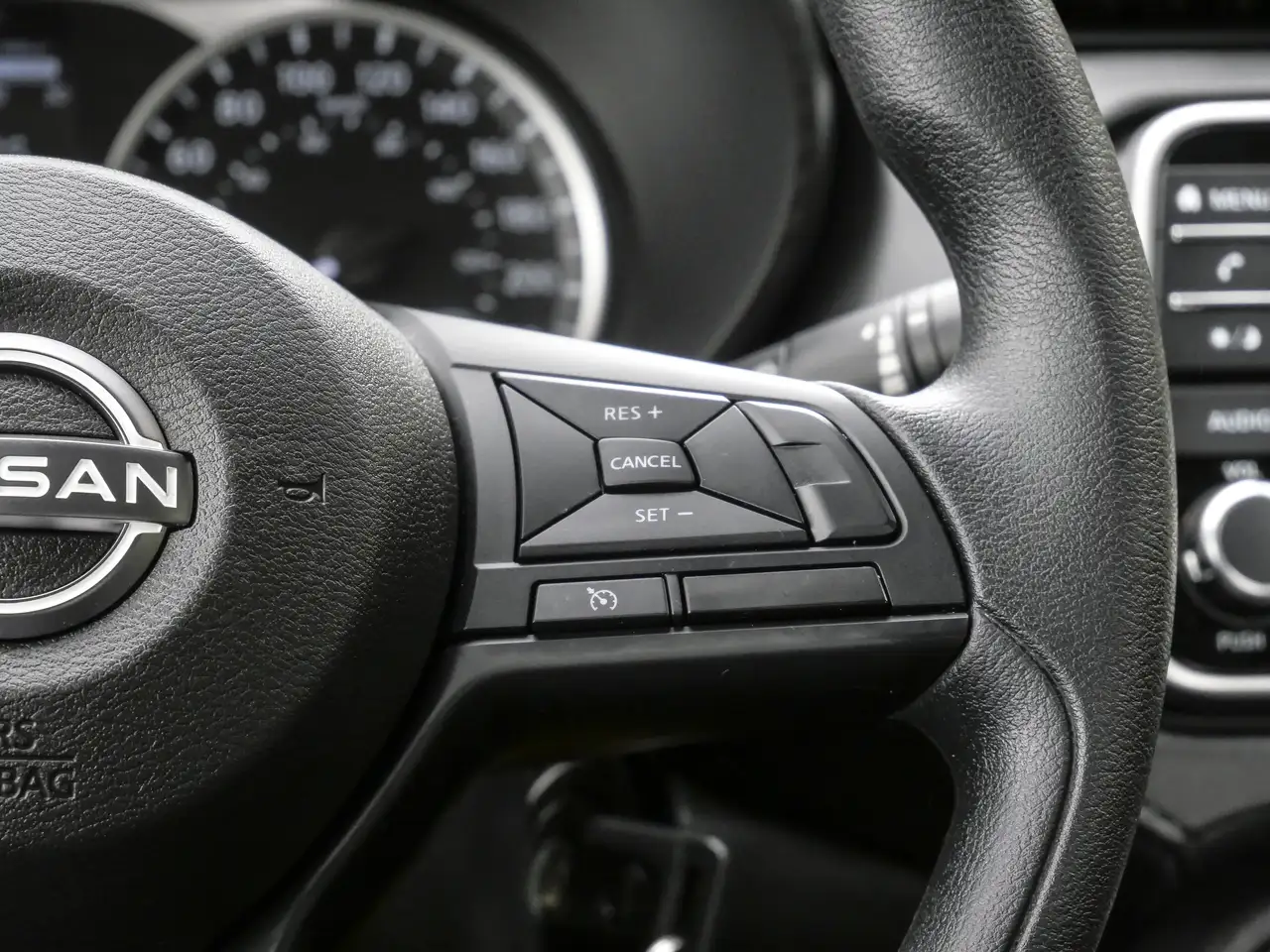 Nissan Versa снимка Nissan Versa