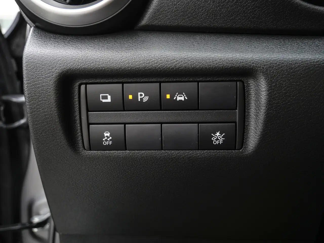 Nissan Versa снимка Nissan Versa