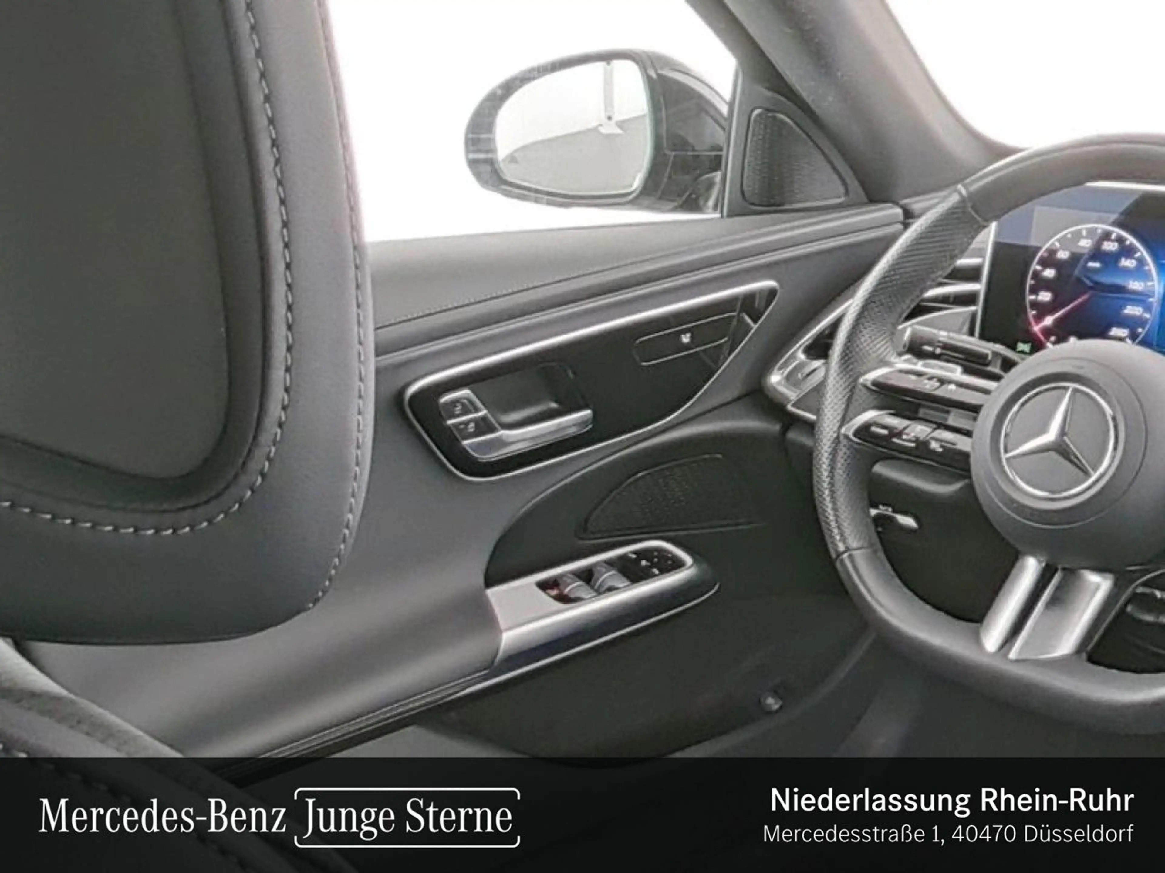 Mercedes-Benz E 220 d AMG Pano Navi Premium Distr. LED Night PTS — photo 12