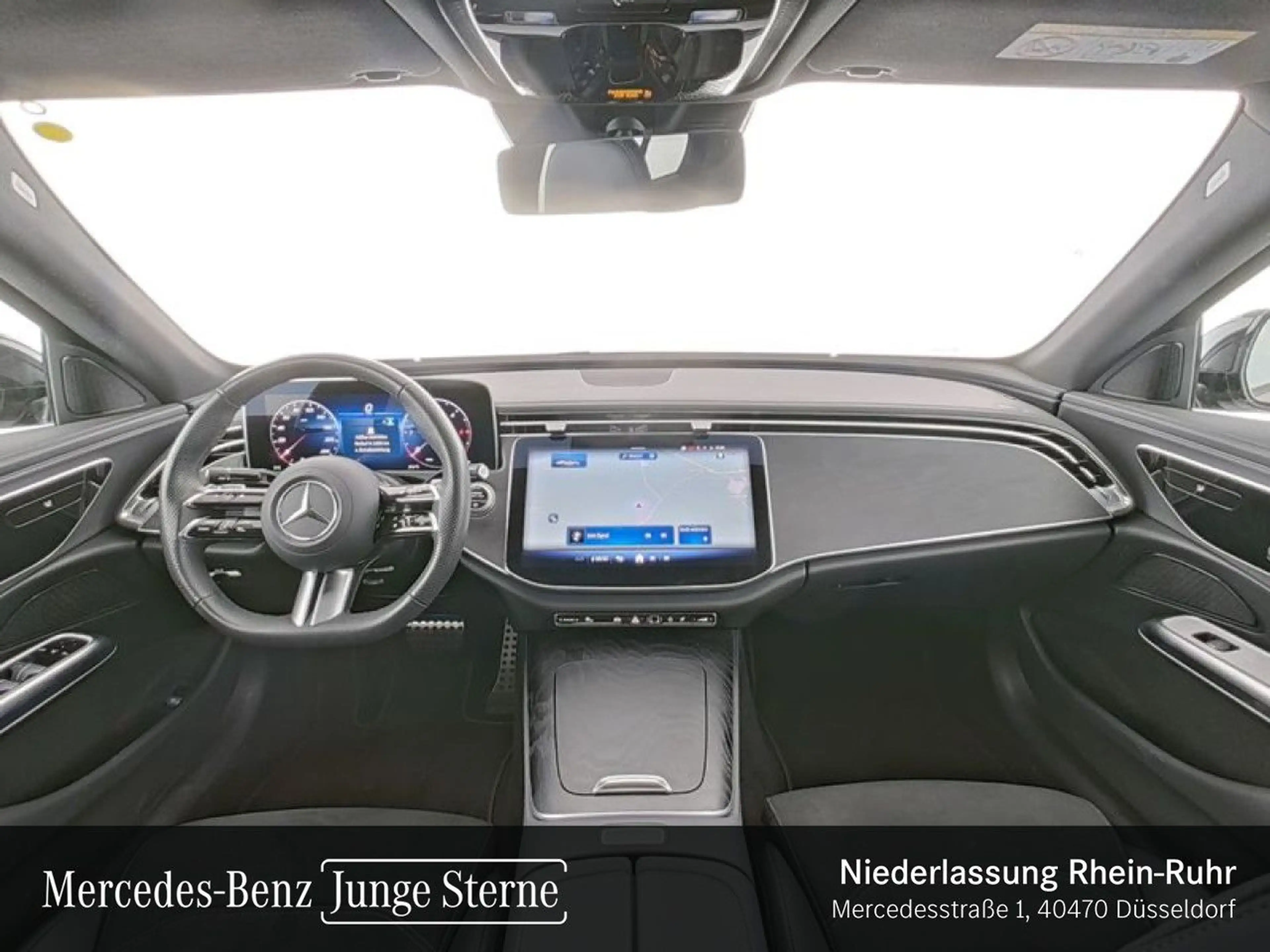 Mercedes-Benz E 220 d AMG Pano Navi Premium Distr. LED Night PTS — photo 10