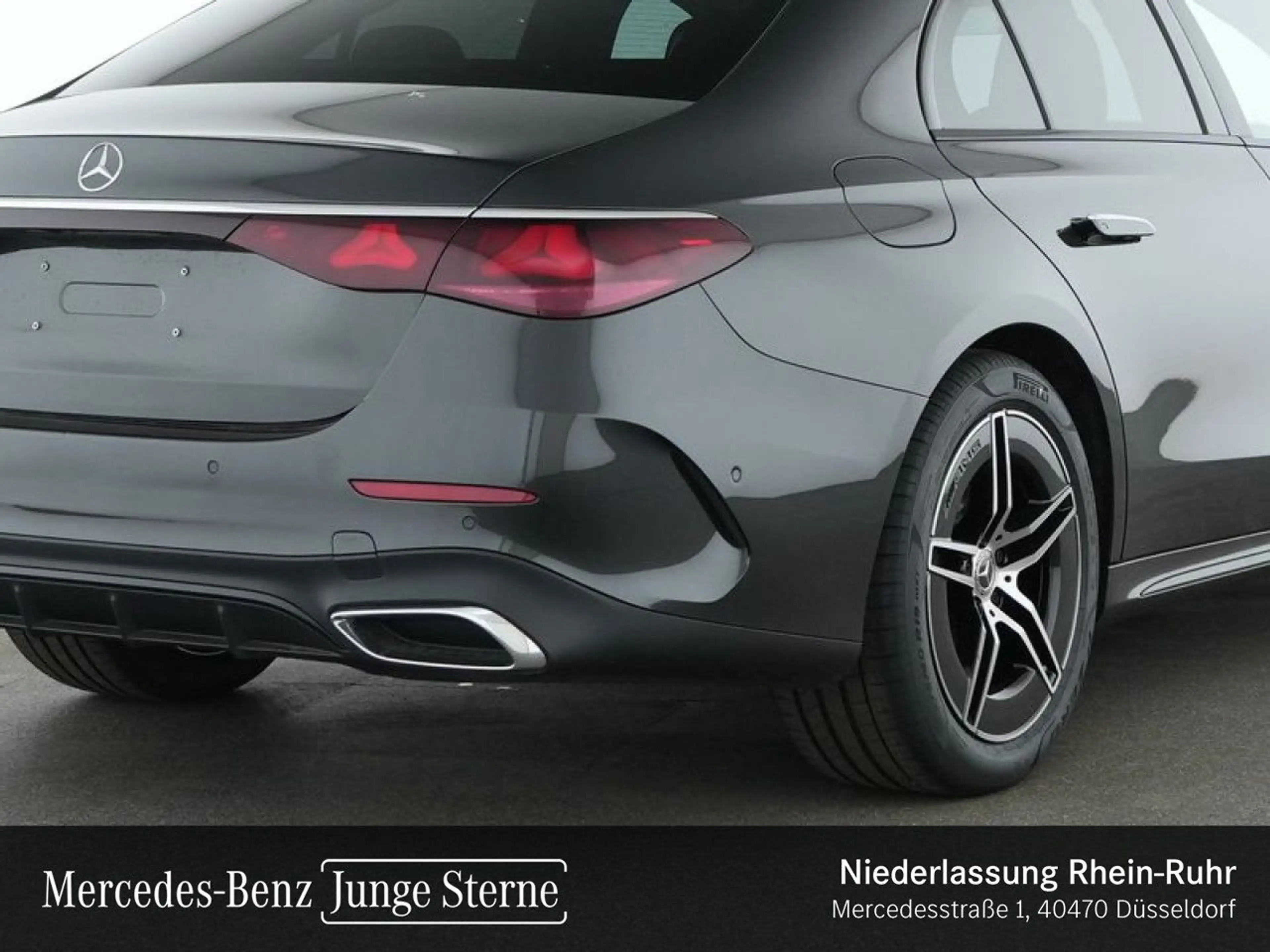 Mercedes-Benz E 220 d AMG Pano Navi Premium Distr. LED Night PTS — photo 6