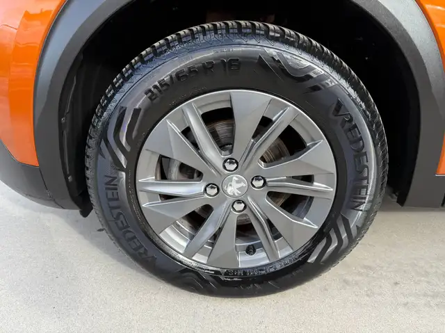 Peugeot 2008 view 10
