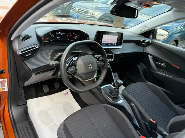 Peugeot 2008 view 12