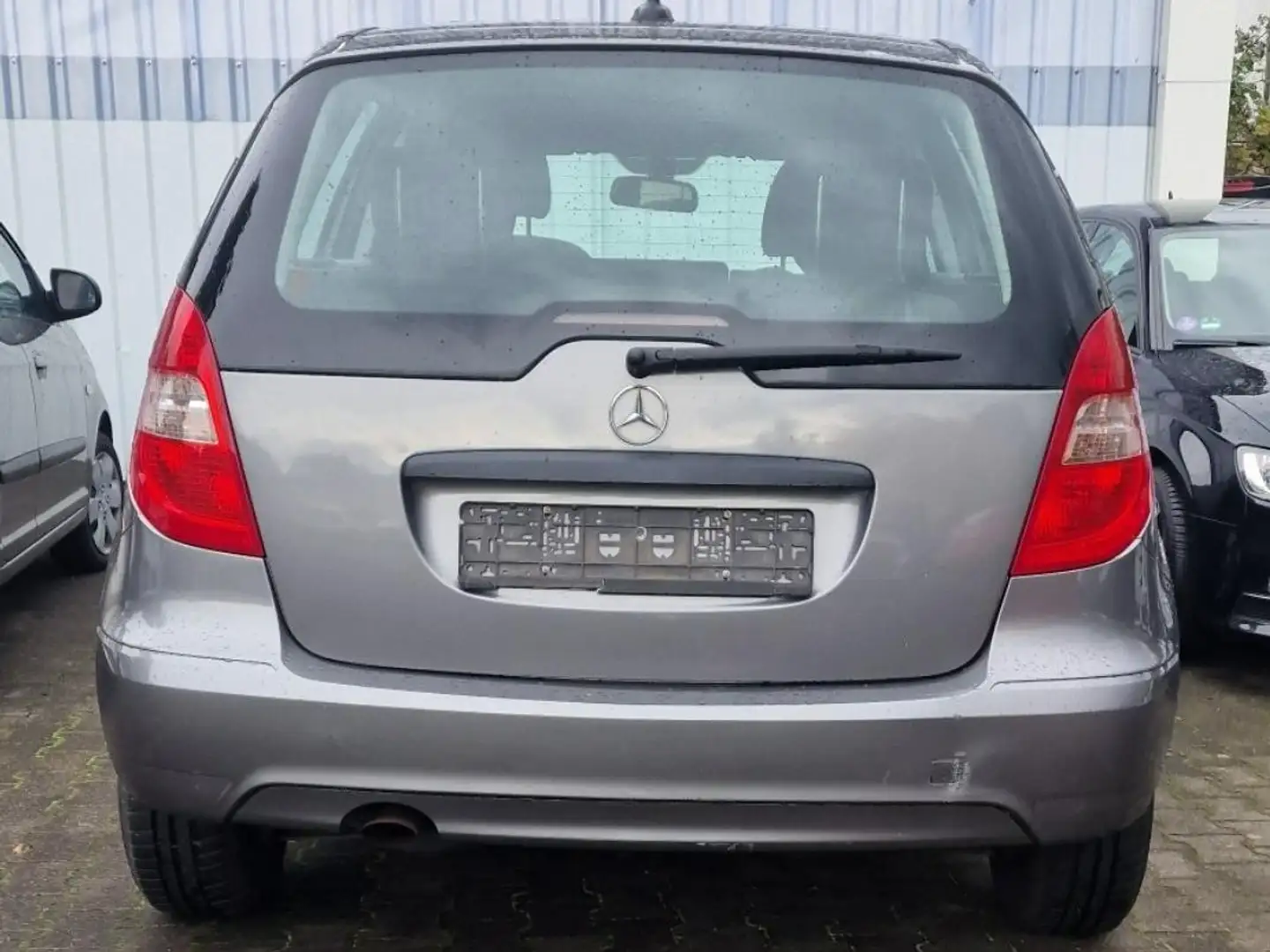 Mercedes-Benz A 160 A160 -BlueEFFICIENCY Elegance Flotte Grau - 2