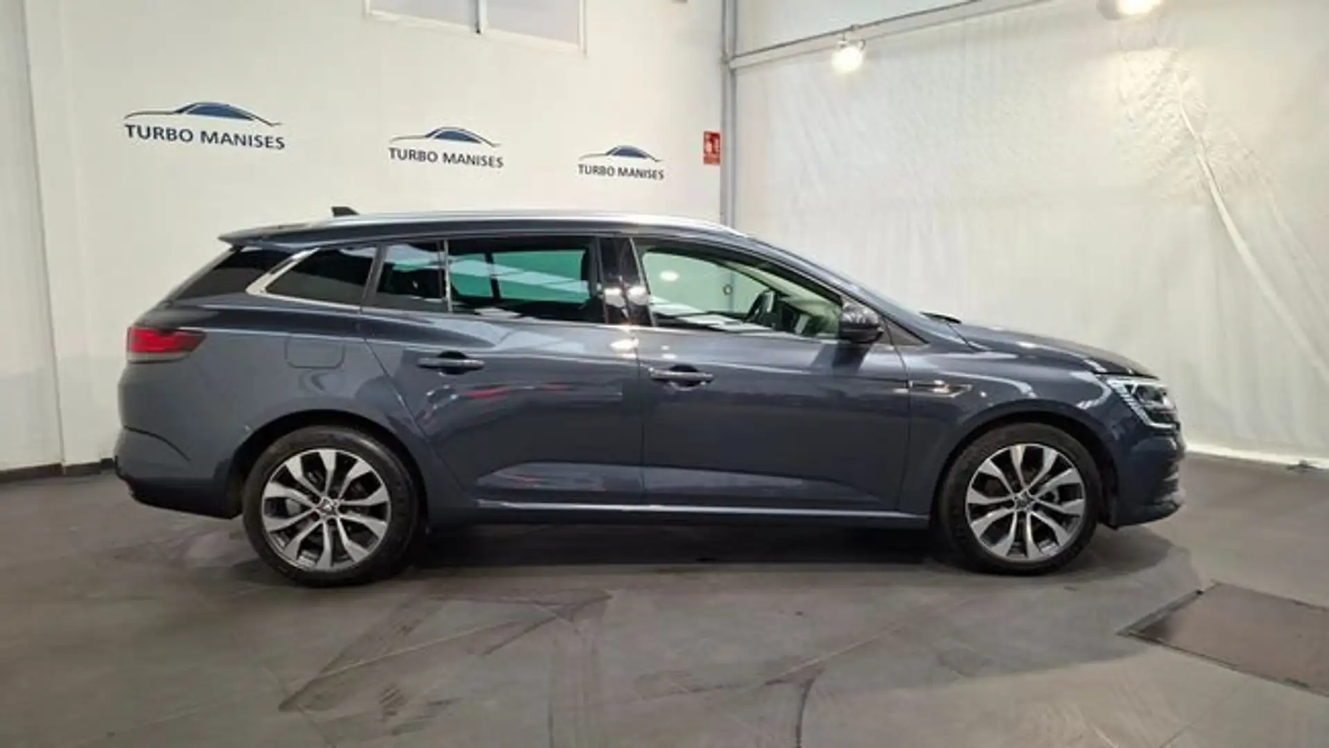 Renault Megane S.T. 1.3 TCe GPF Techno EDC 103kW Gris - 2