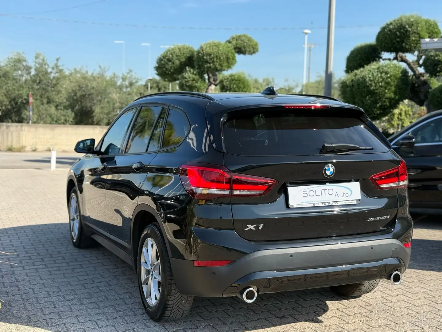 BMW X1 xdrive20d 190cv Autom. Sport Restyling Zwart - 2