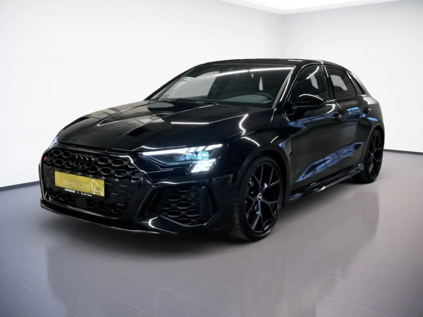 Audi RS3 Sportback QUATTRO 2.5TSI 400PS.MATRIX.NAVI.KAMERA. Zwart - 2