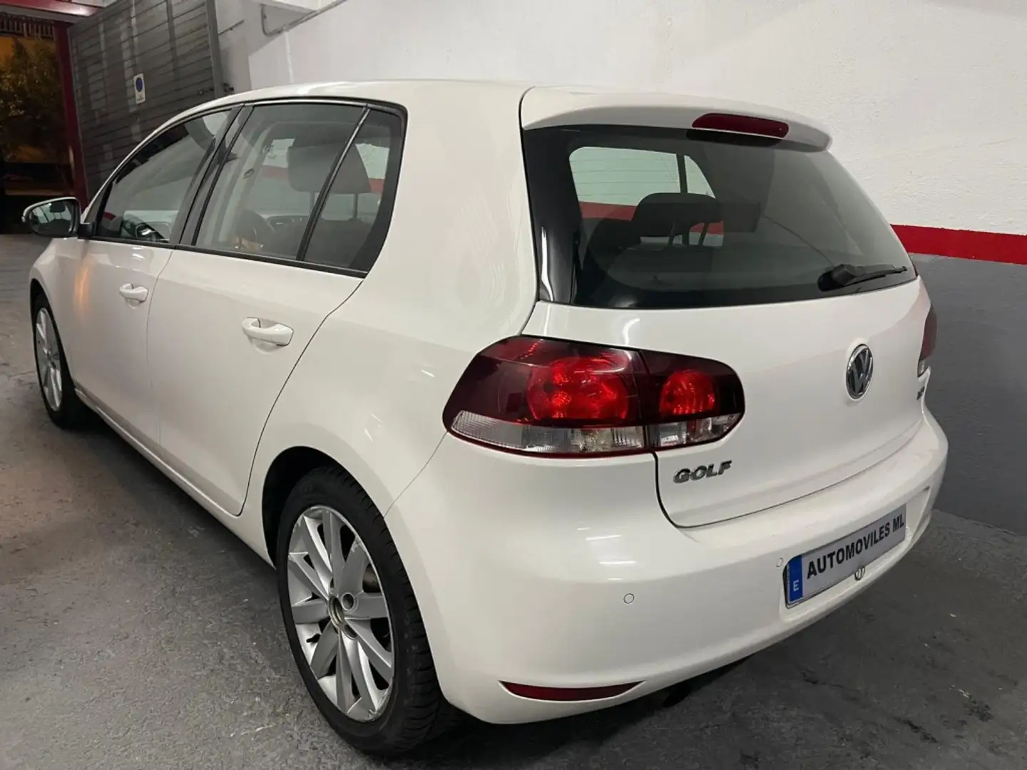 Volkswagen Golf 1.6TDI CR Advance BMT 105 Blanco - 2