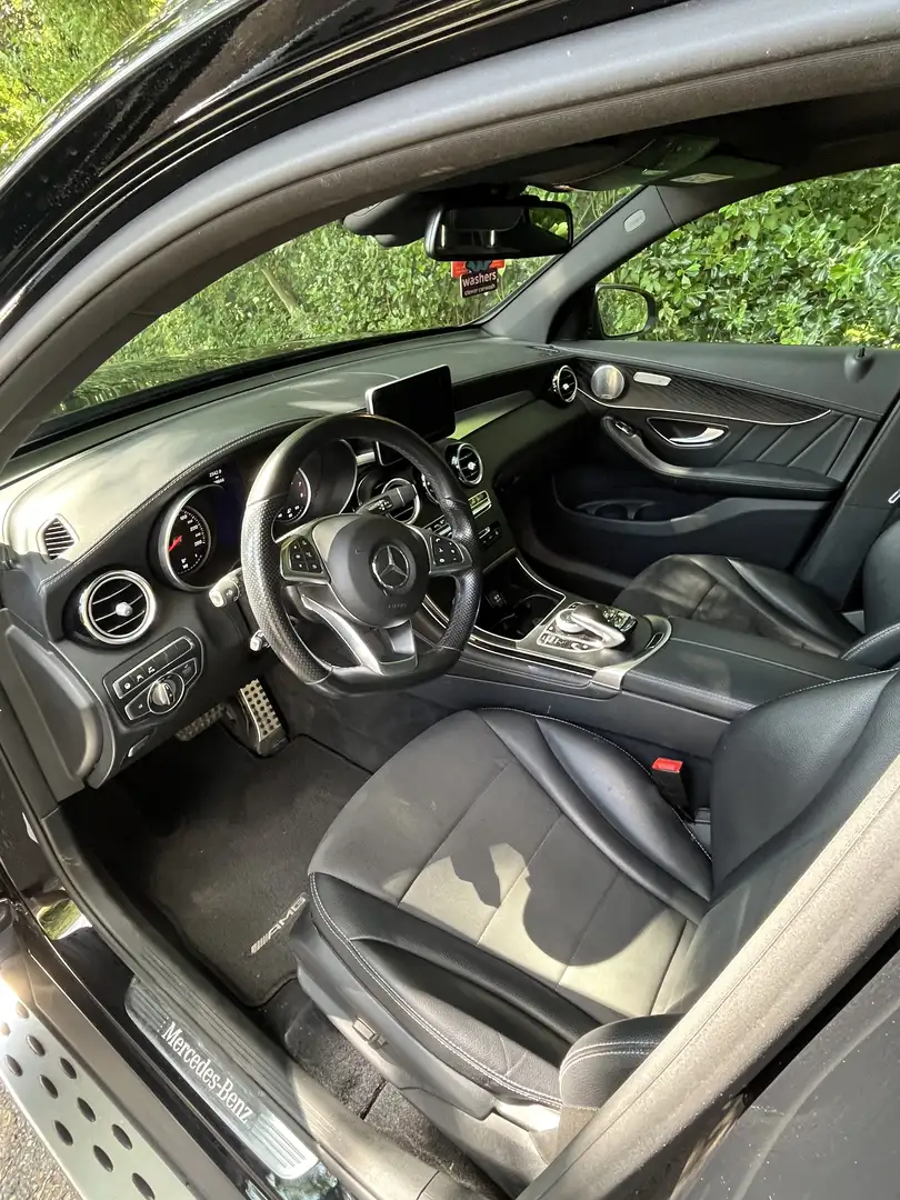 Mercedes-Benz GLC 250 Edition 1 Zwart - 1