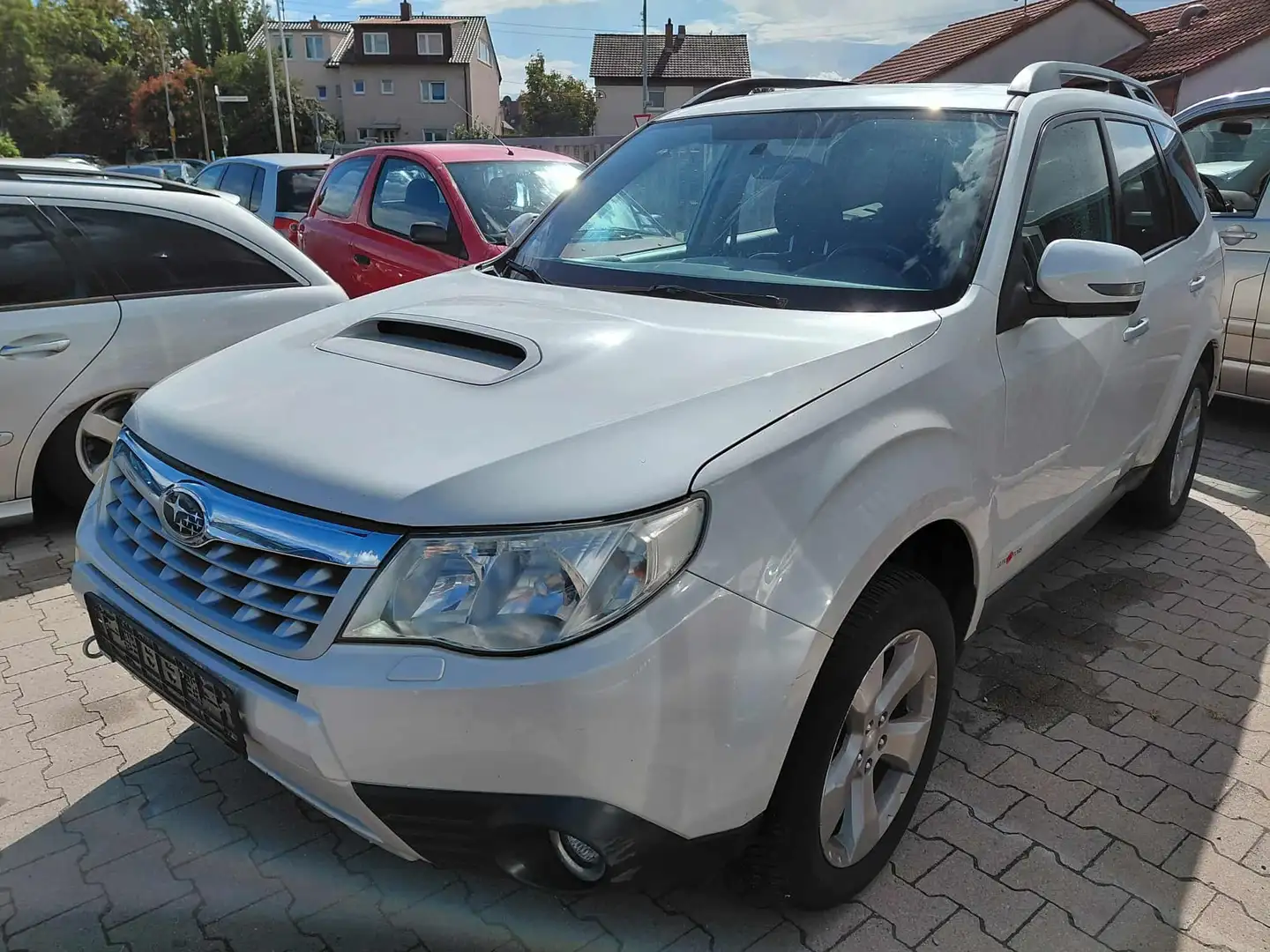 Subaru Forester 2.0 HU & AU 04-2026! Weiß - 1