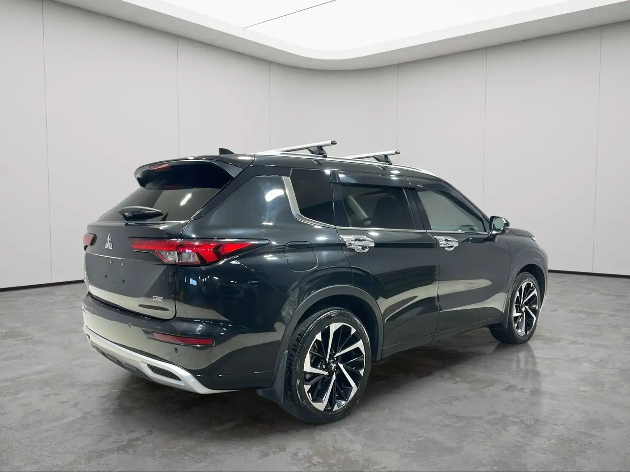 Mitsubishi Outlander снимка Mitsubishi Outlander