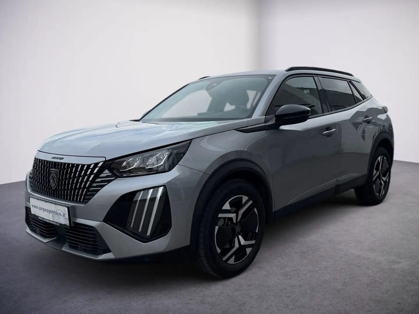 Peugeot 2008 PureTech Allure 130 EAT8 Aut. NP 32.681.- Grau - 1