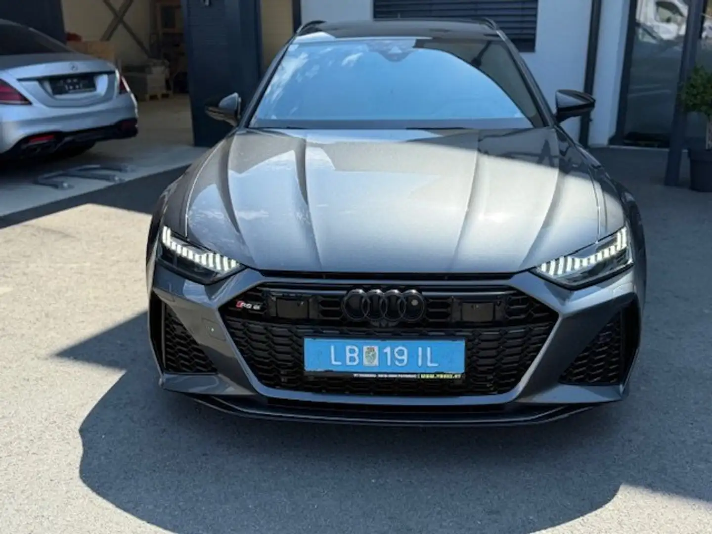 Audi RS6 4.0 TFSI quattro, Keramik, 23 Zoll, Mega Ausst. Grau - 2