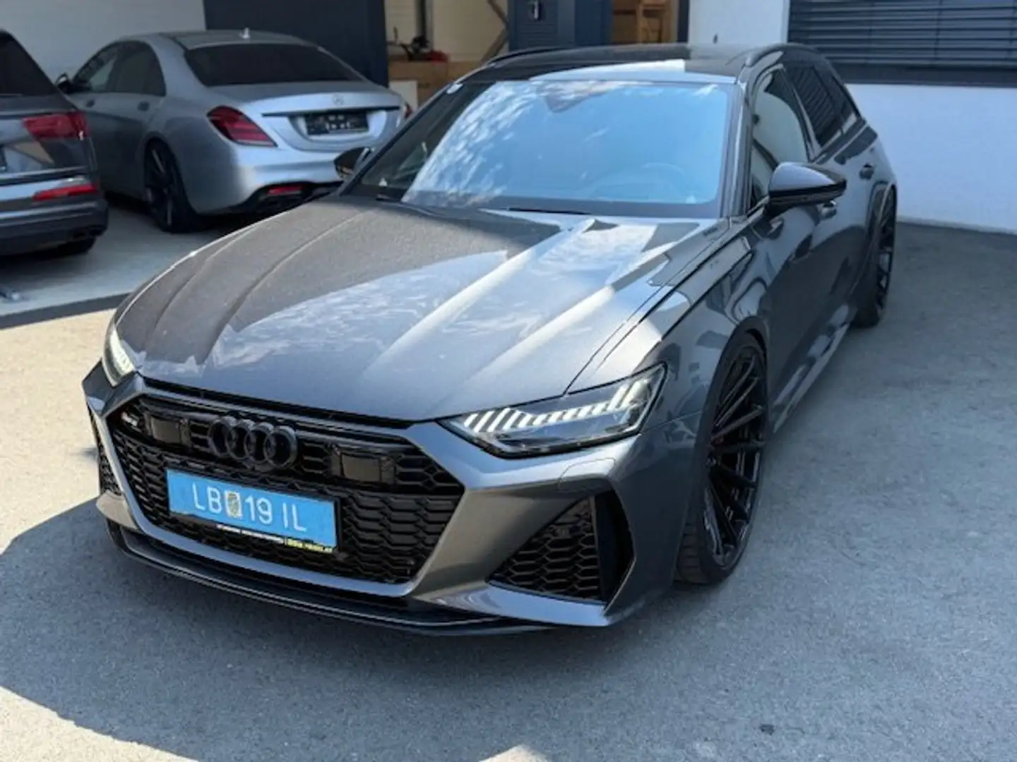 Audi RS6 4.0 TFSI quattro, Keramik, 23 Zoll, Mega Ausst. Grau - 1