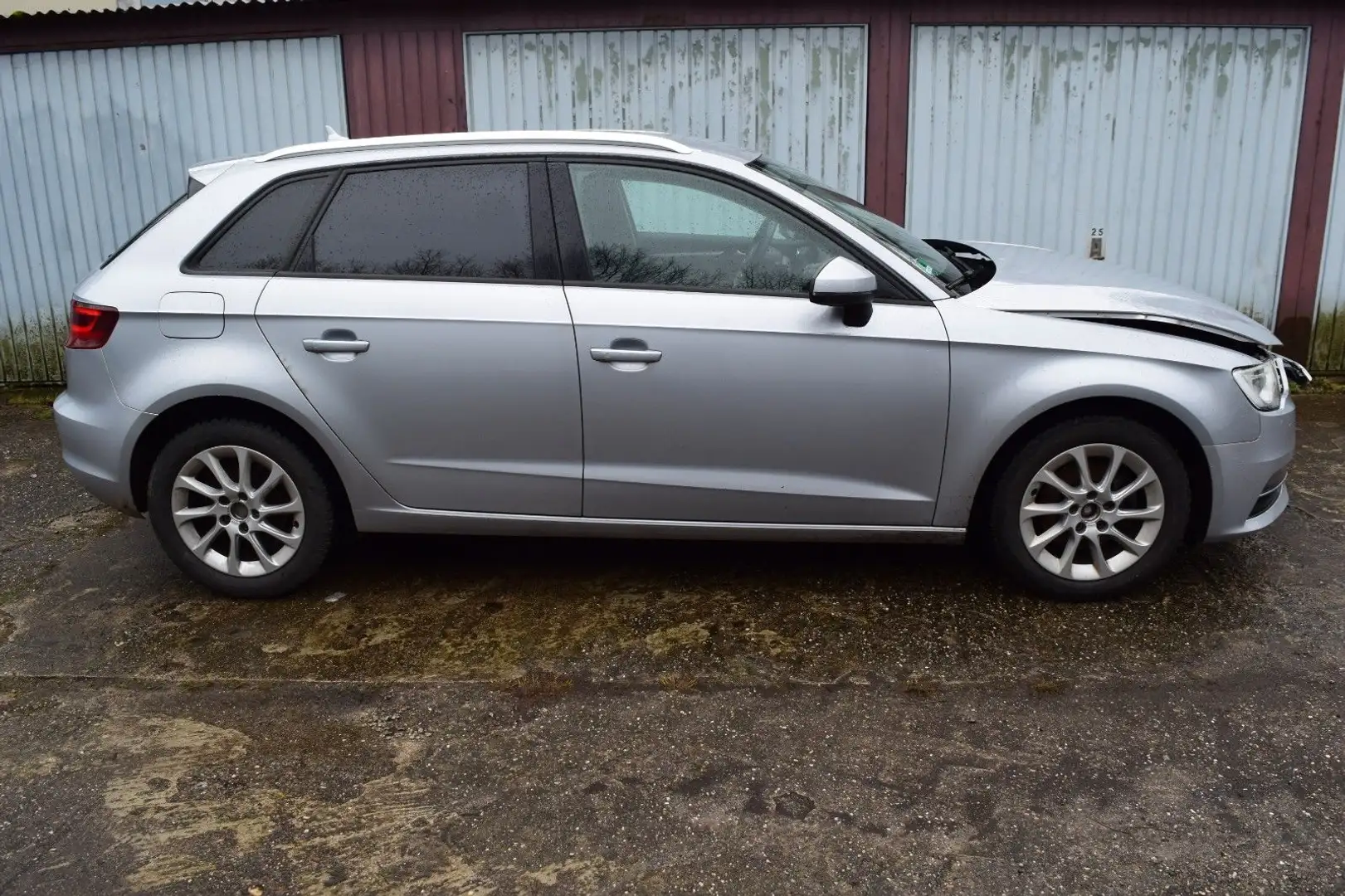 Audi A3 Sportback Attraction/Navi/Xenon Silber - 1