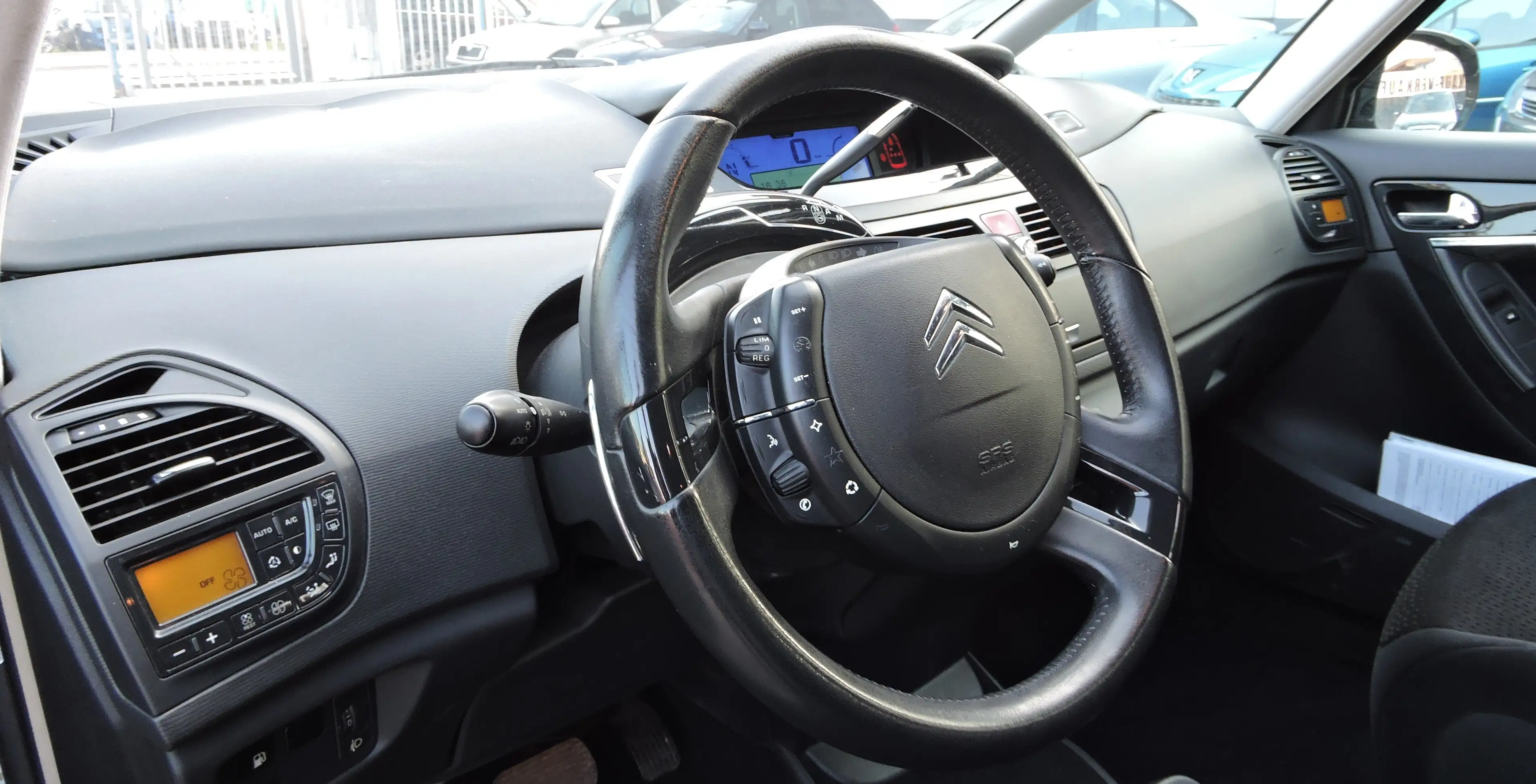 Citroen Grand C4 Picasso Exclusive-7 Sitzer — photo 11