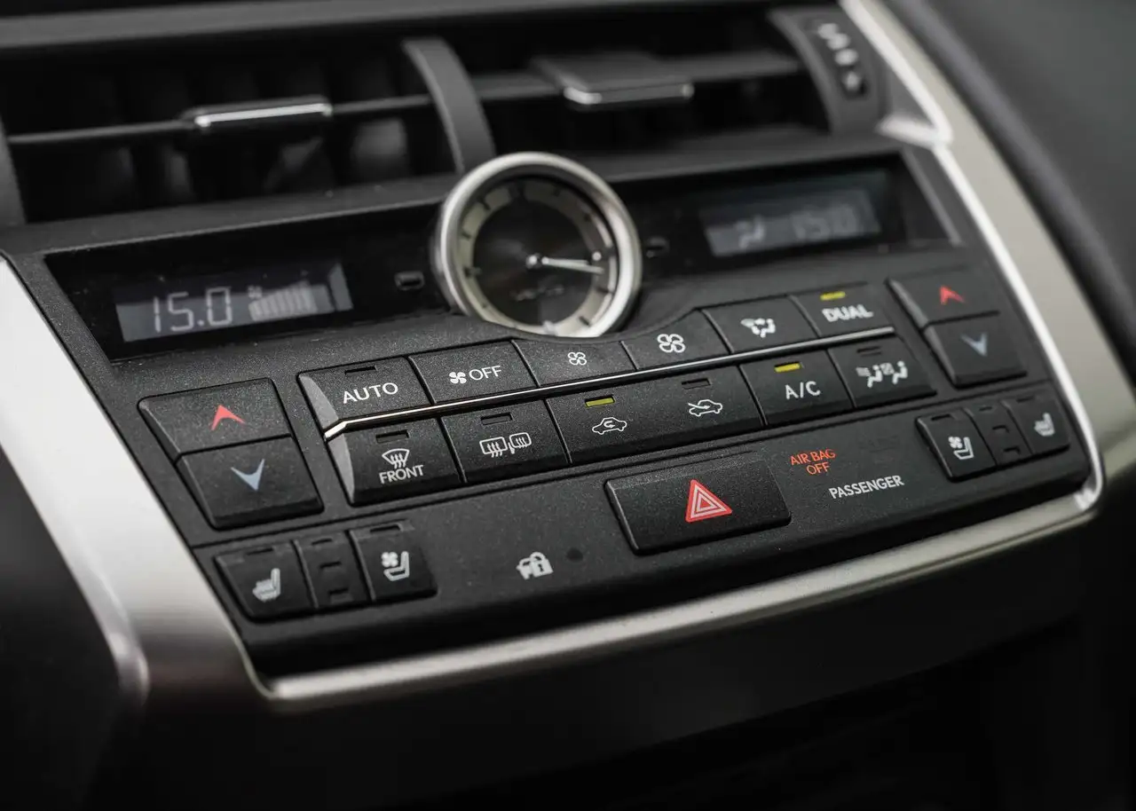 Lexus NX снимка Lexus NX