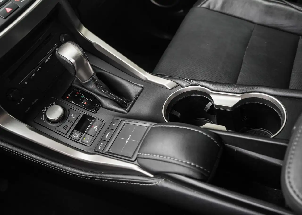 Lexus NX снимка Lexus NX