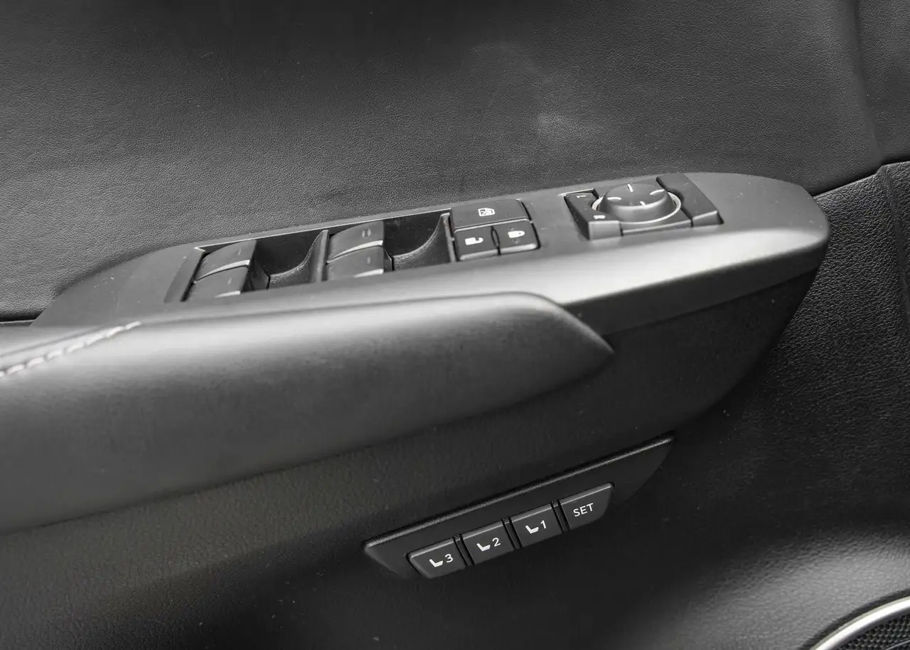 Lexus NX снимка Lexus NX