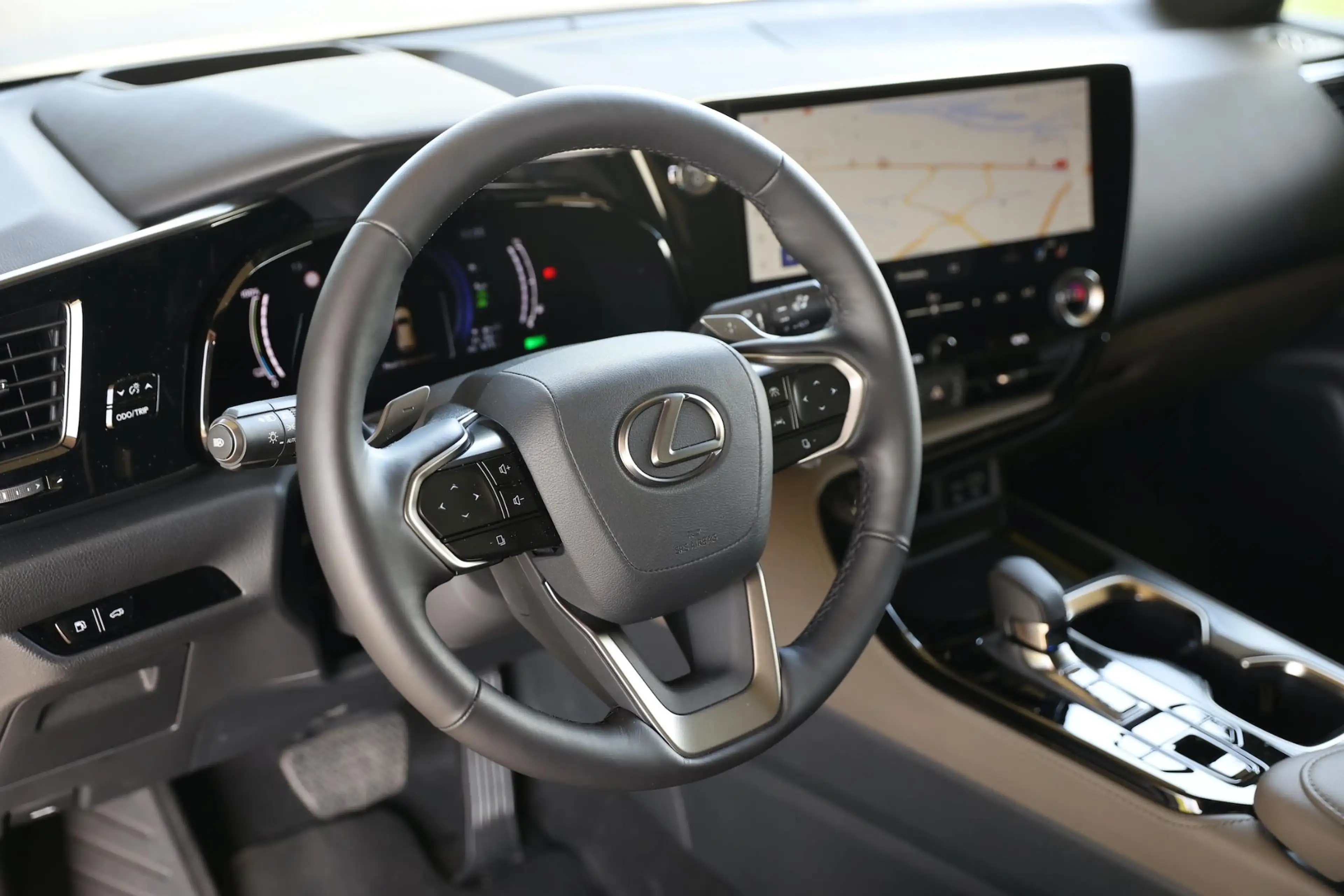 Lexus NX 450h+ AWD Overtrail E-Four — photo 10