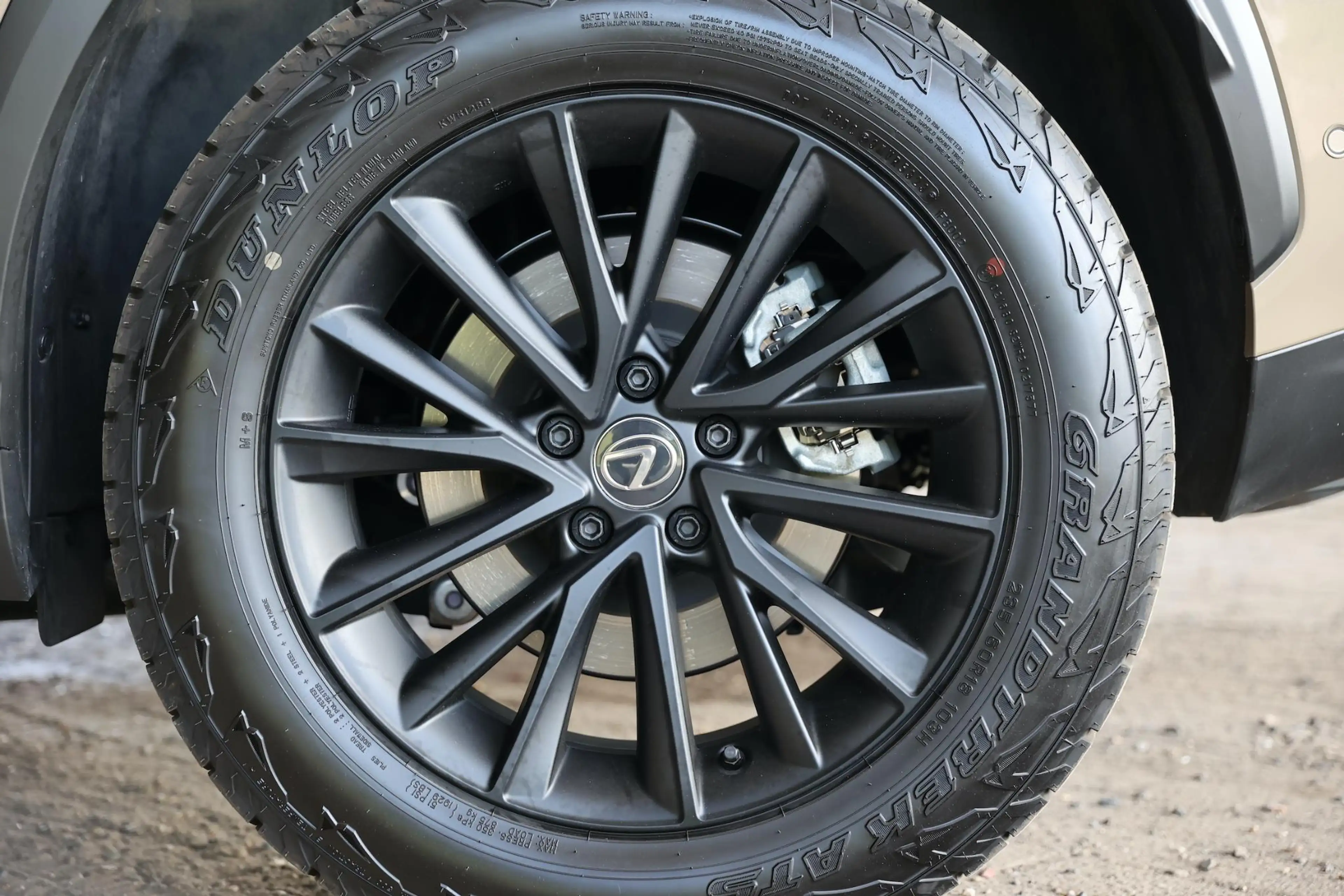 Lexus NX 450h+ AWD Overtrail E-Four — photo 4