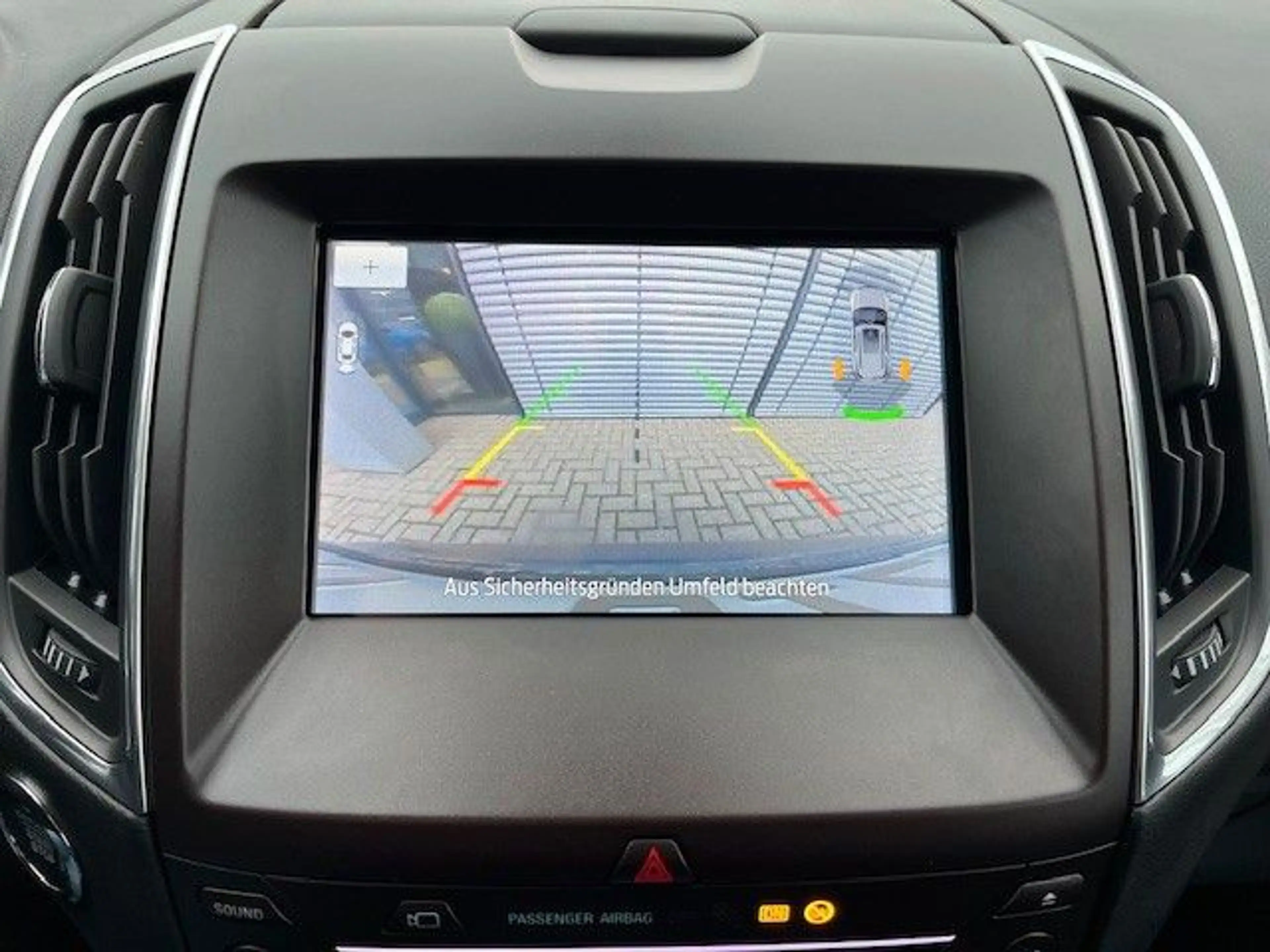 Ford S-Max 2,0 EcoBlue Titanium — photo 15
