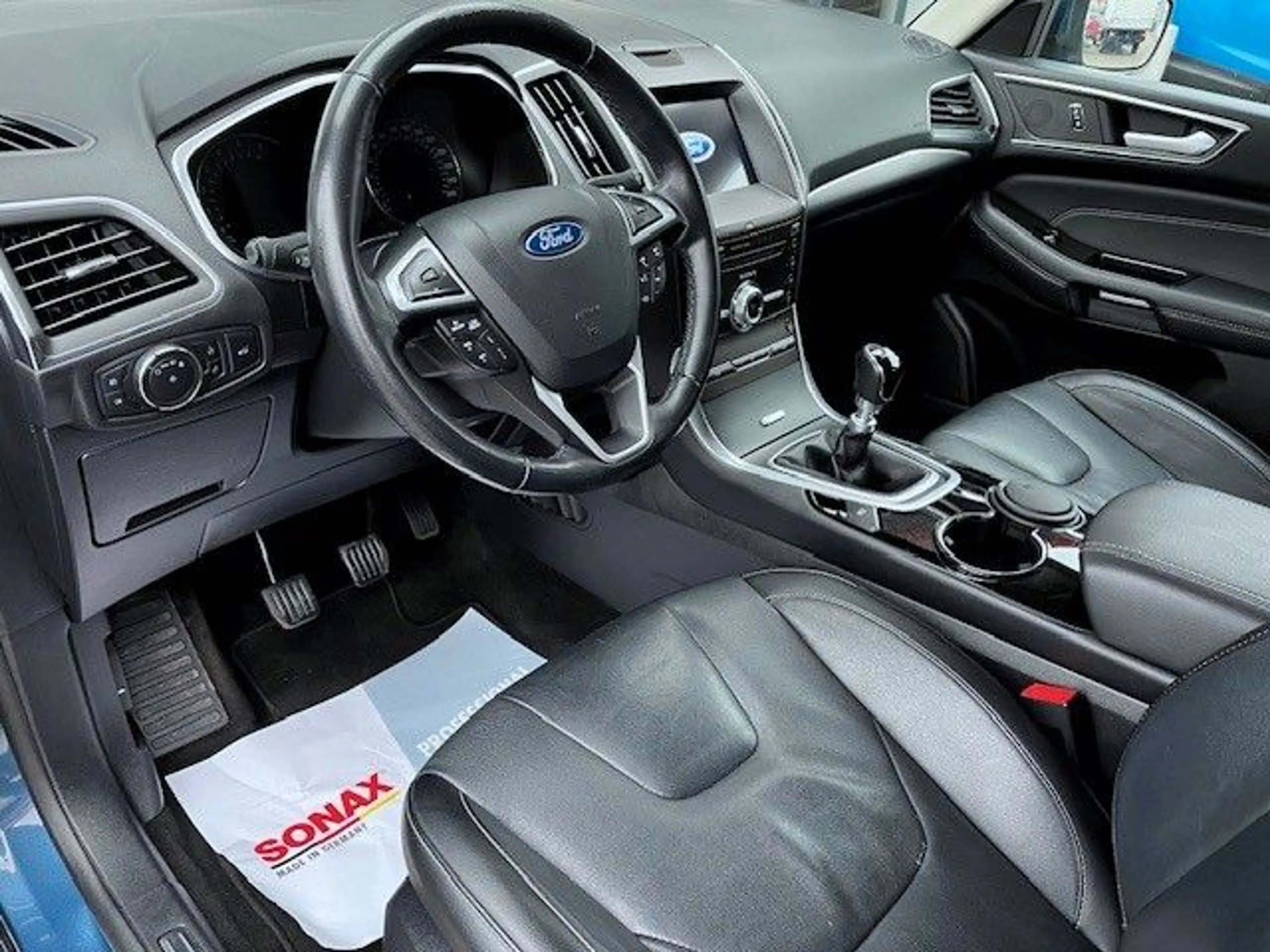 Ford S-Max 2,0 EcoBlue Titanium — photo 7