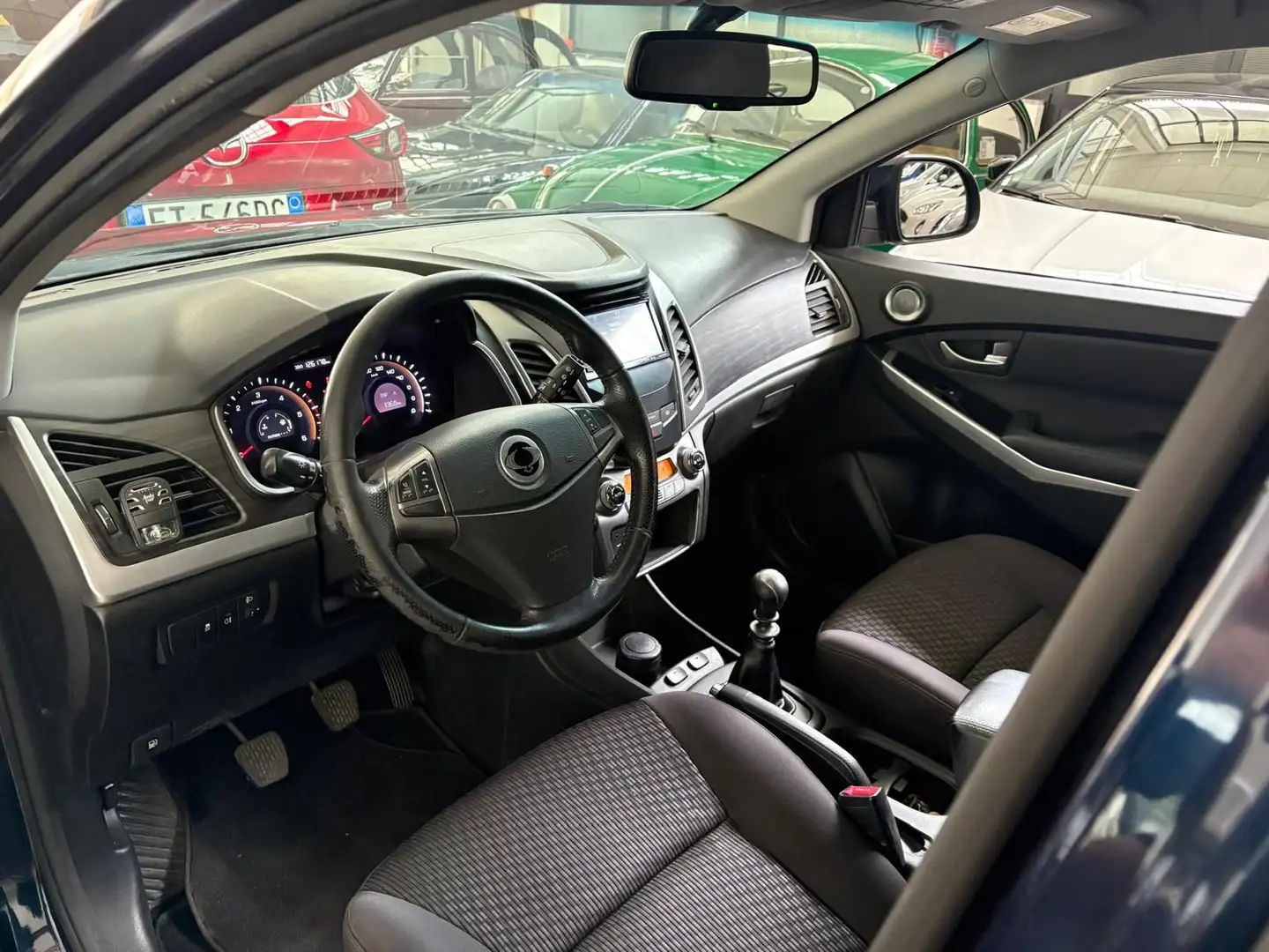 SsangYong Korando KORANDO 2.0 E-XDI 2WD MT LIMITED EDITION NAVI - G Albastru - 2