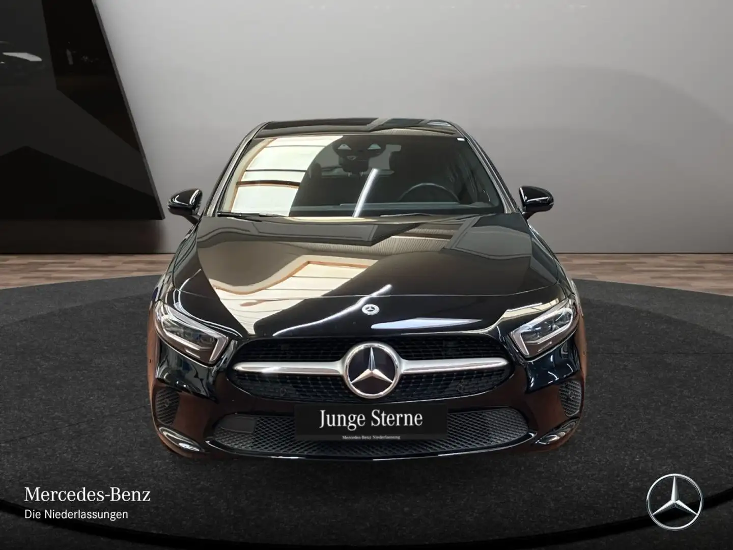 Mercedes-Benz A 200 d STYLE+PANO+MULTIBEAM+STHZG+BURMESTER+8G Schwarz - 2