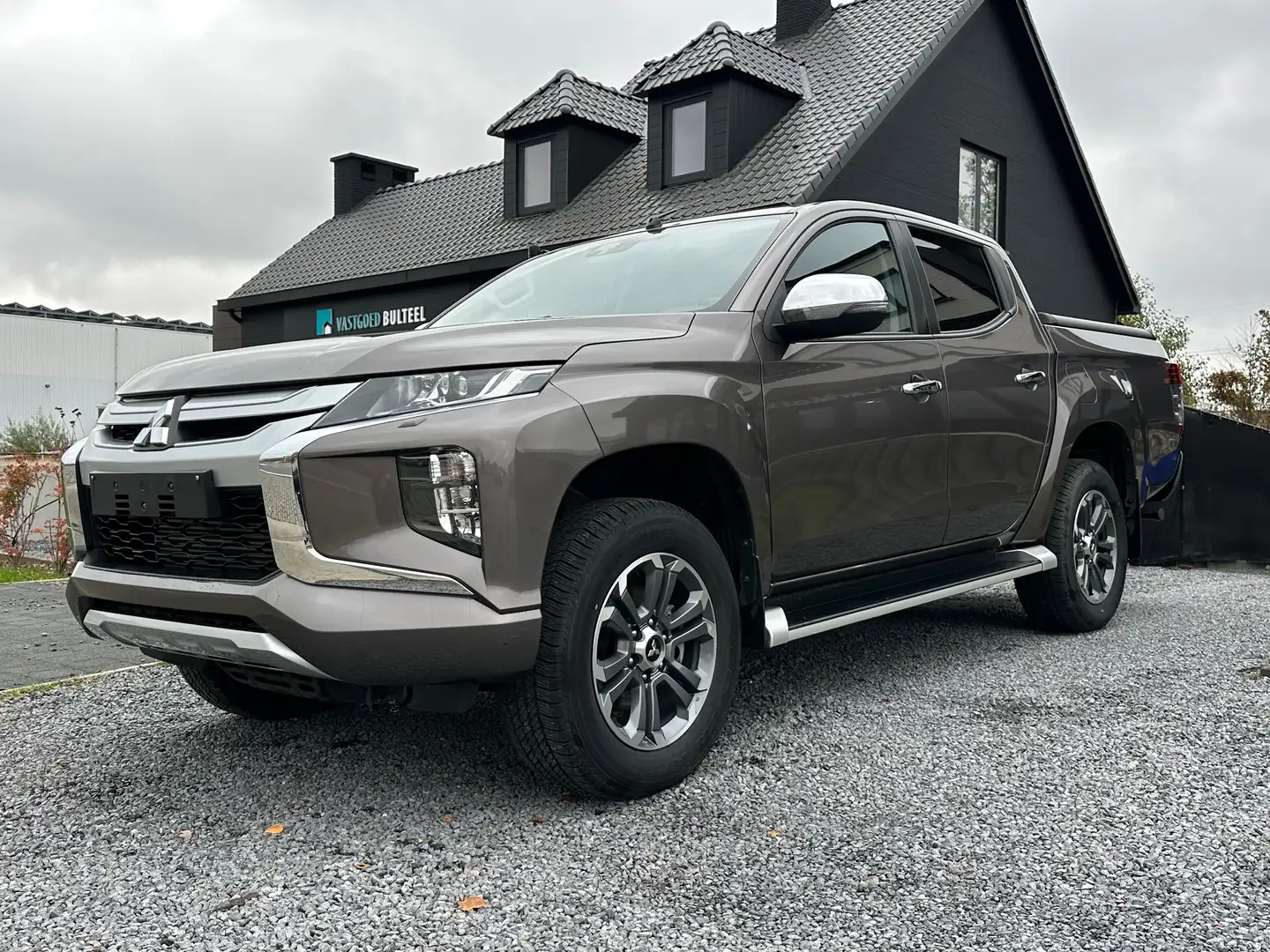 Mitsubishi L200 L200 Pick Up 4x4 *Manueel*Apple carpl*btw wagen* Brun - 2