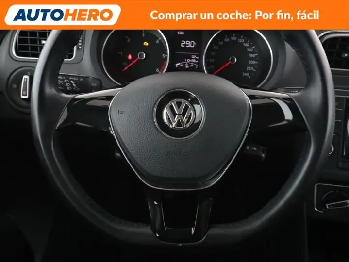 Volkswagen Polo 2015, foto 22