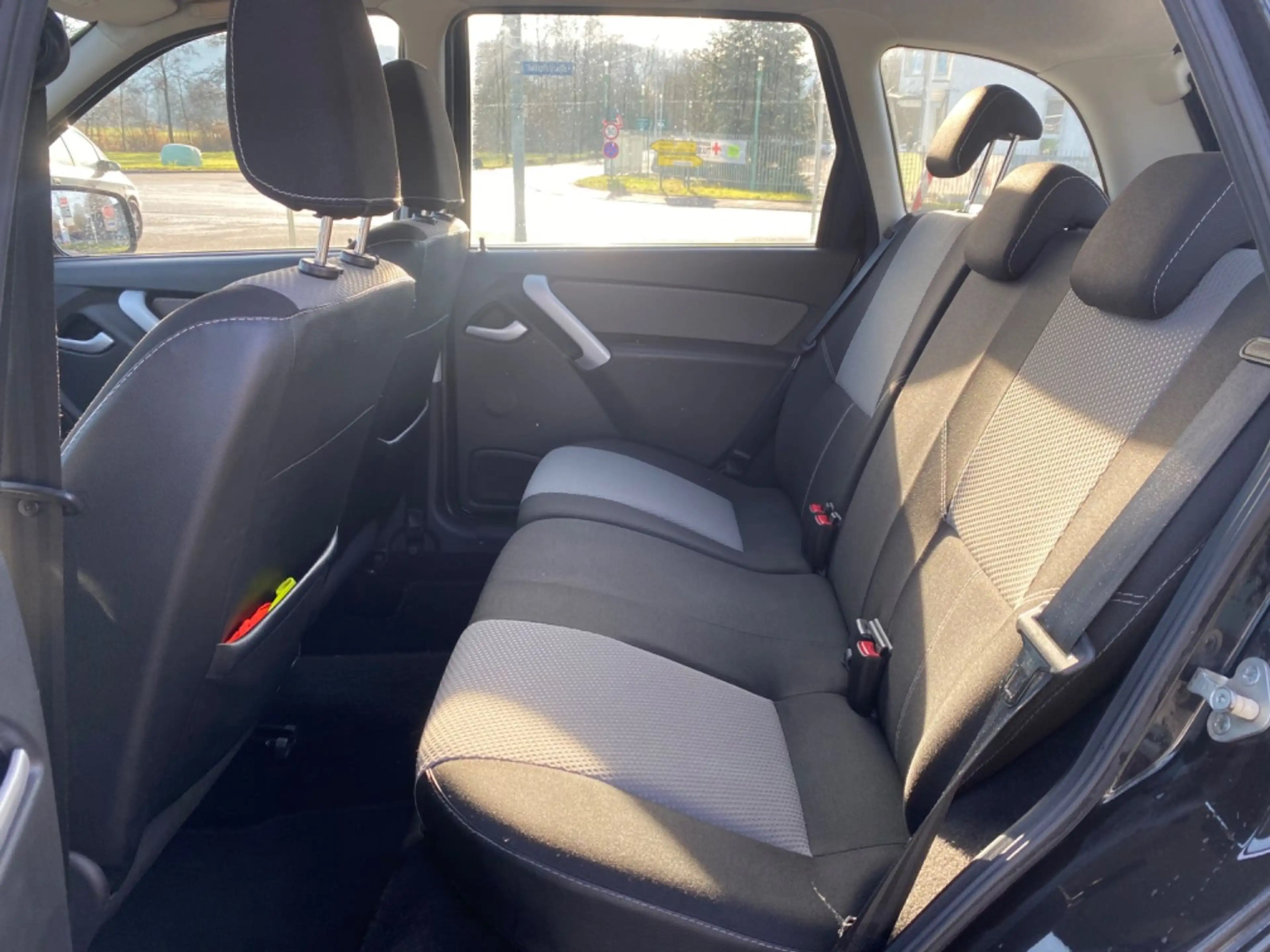 Lada Kalina 2 Kombi Luxus Cross Navi Scheibenh. Sitzh — photo 14