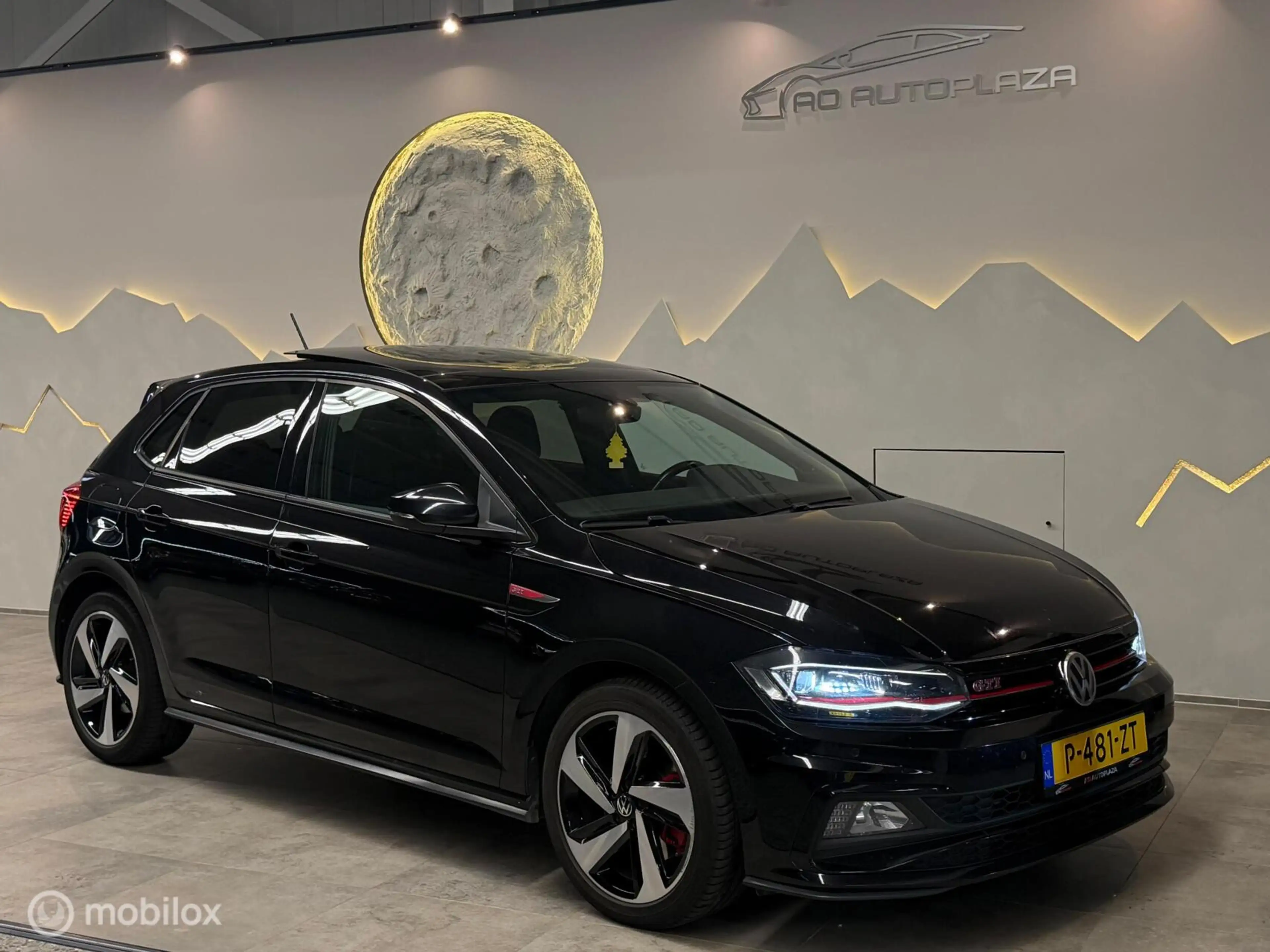 Volkswagen Polo GTI 2.0 TSI Panorama/Beats/Camera/Virtual cockpit — photo 6