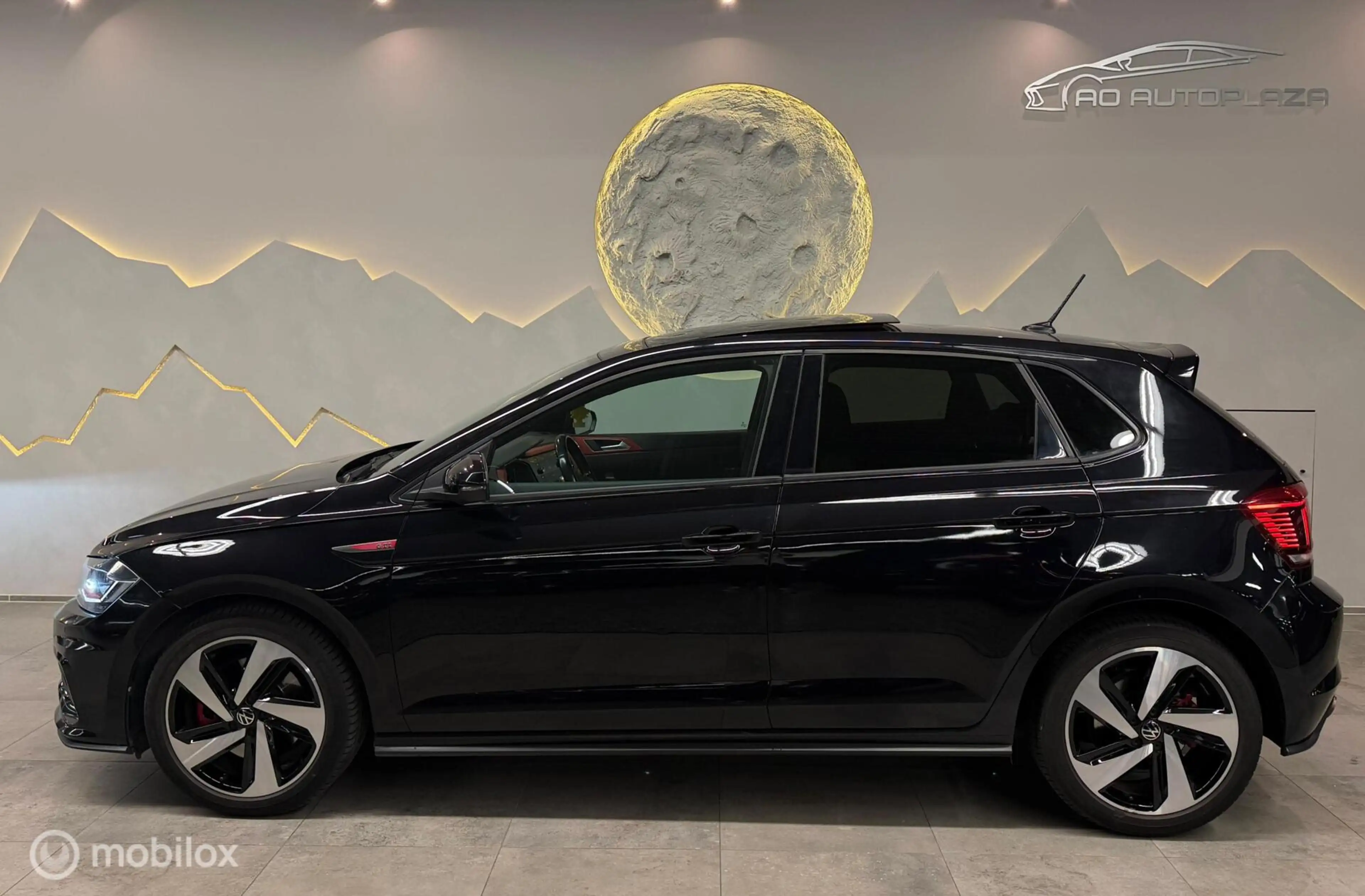 Volkswagen Polo GTI 2.0 TSI Panorama/Beats/Camera/Virtual cockpit — photo 10