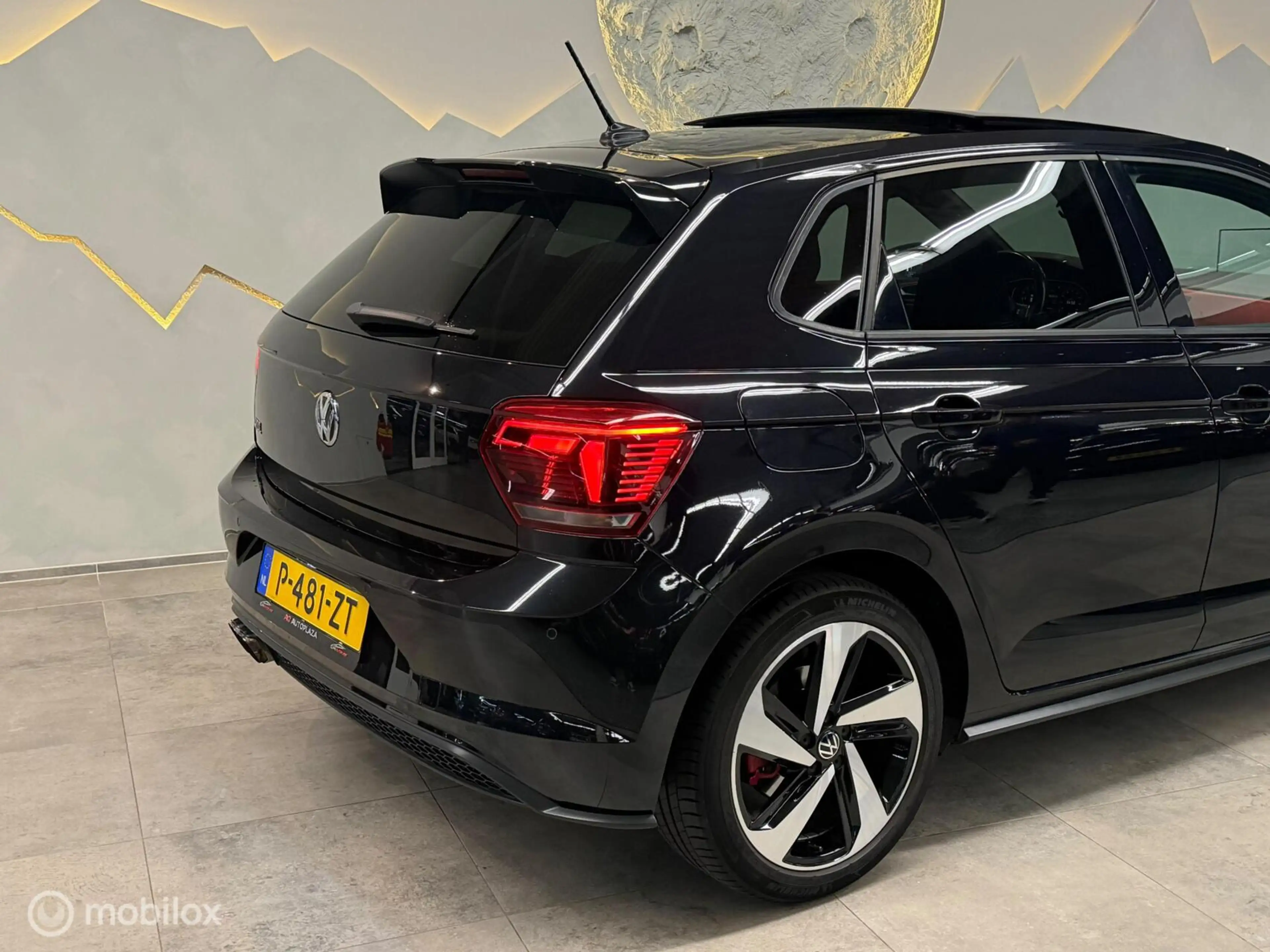 Volkswagen Polo GTI 2.0 TSI Panorama/Beats/Camera/Virtual cockpit — photo 14