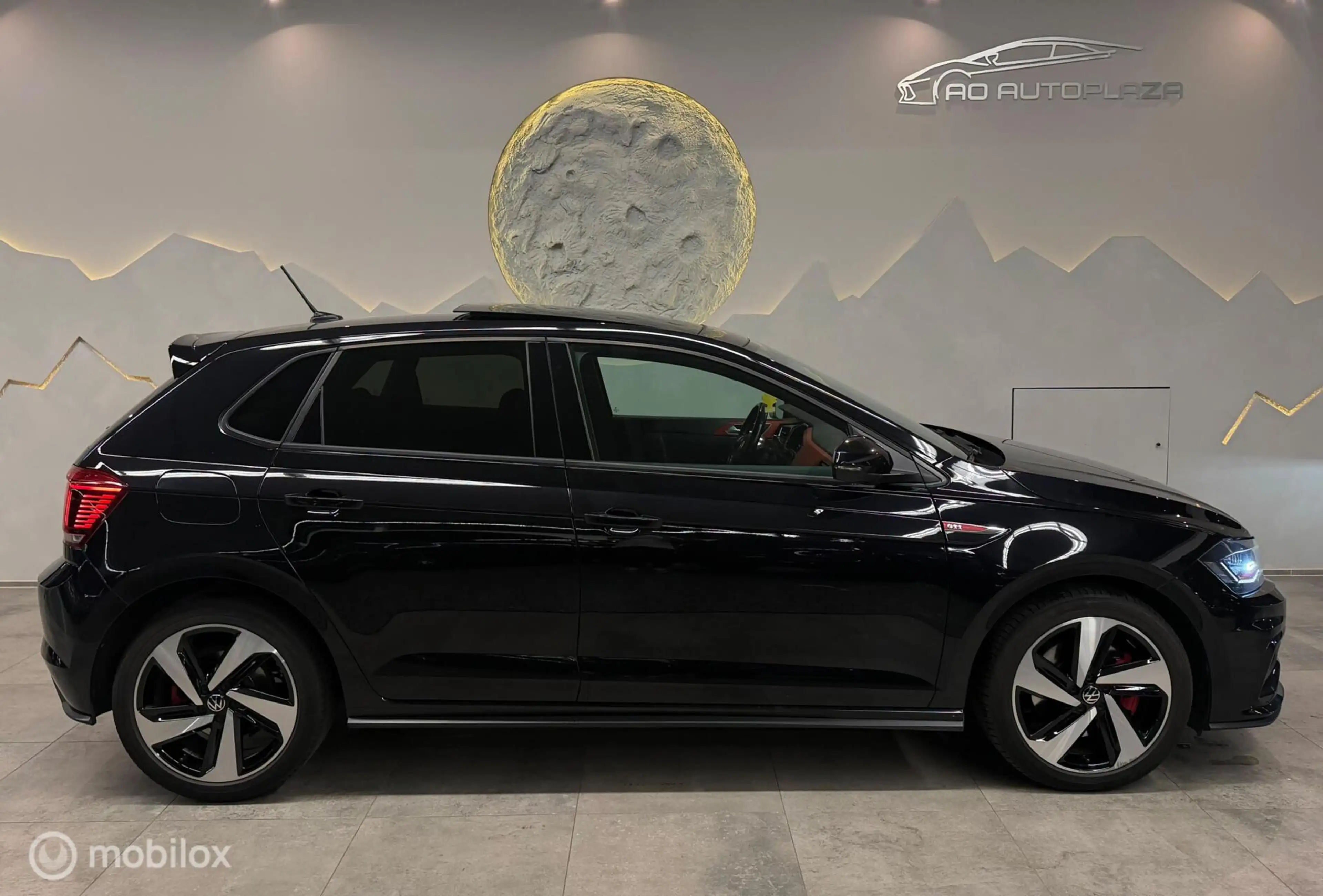 Volkswagen Polo GTI 2.0 TSI Panorama/Beats/Camera/Virtual cockpit — photo 11