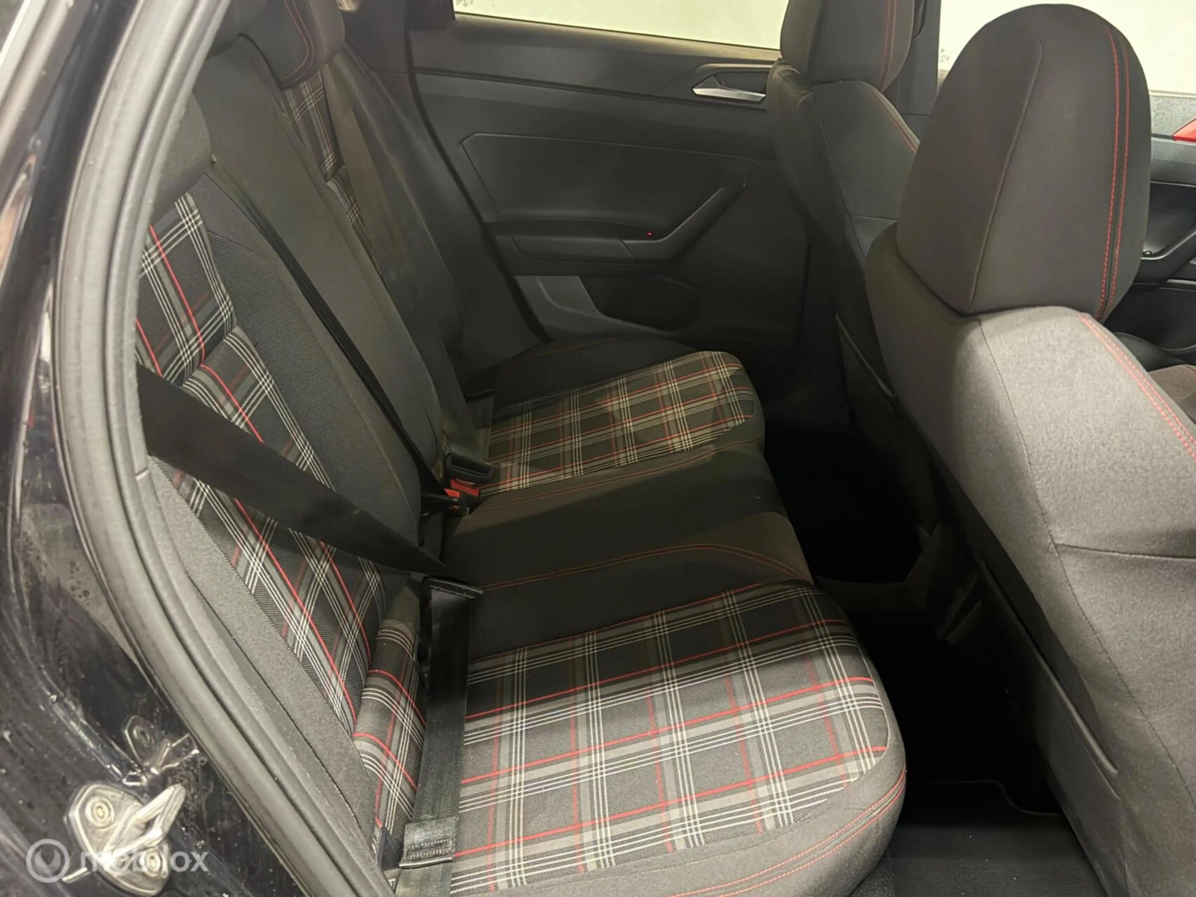 Volkswagen Polo GTI 2.0 TSI Panorama/Beats/Camera/Virtual cockpit — photo 4