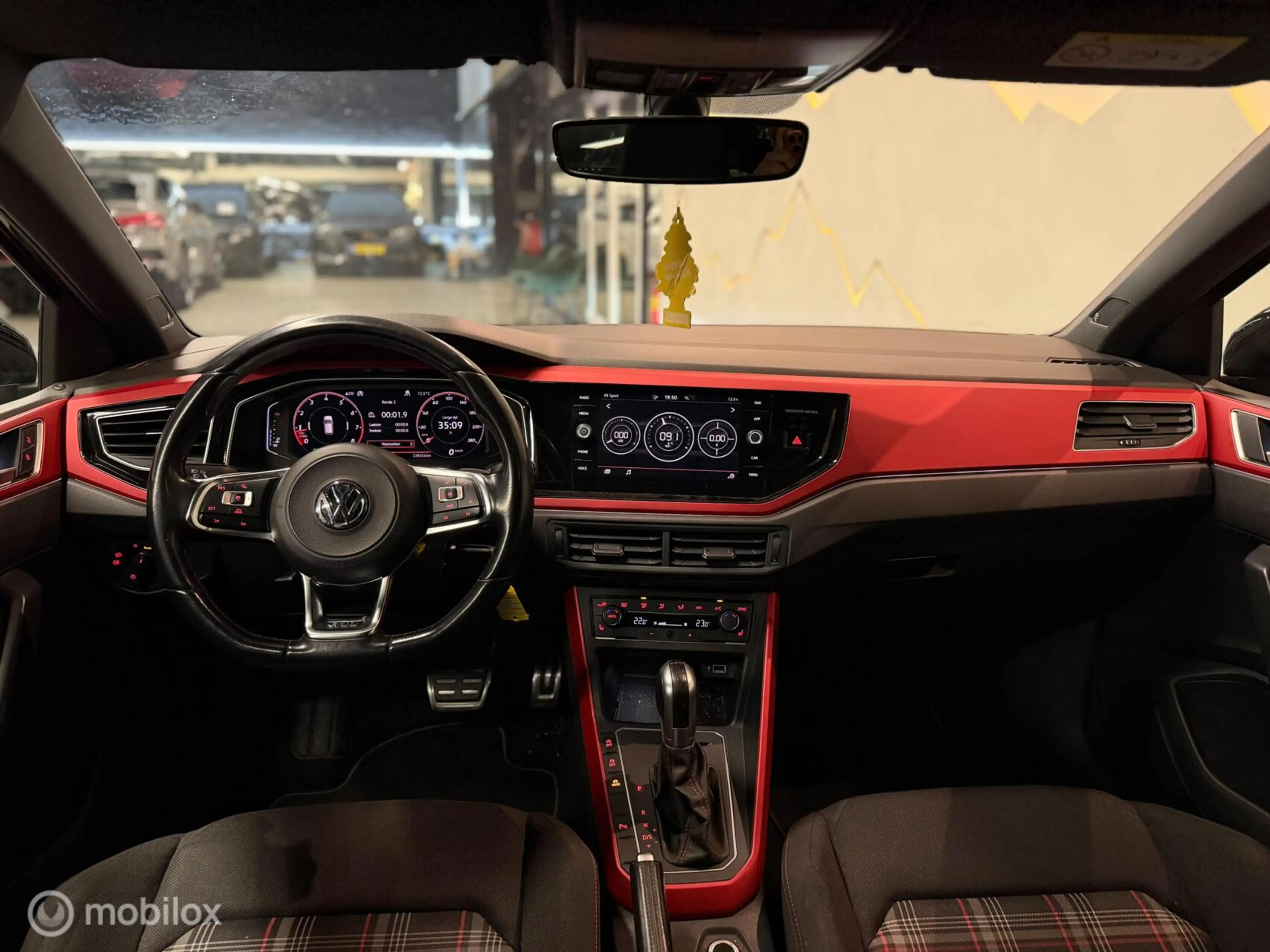 Volkswagen Polo GTI 2.0 TSI Panorama/Beats/Camera/Virtual cockpit — photo 15