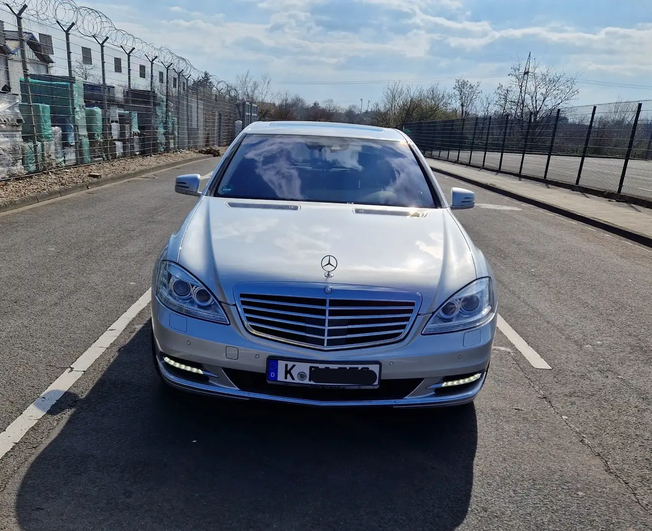 Mercedes-Benz S 350 S 350 BlueTec, Scheckheft, Nachsicht, Top-Zustand Grau - 1