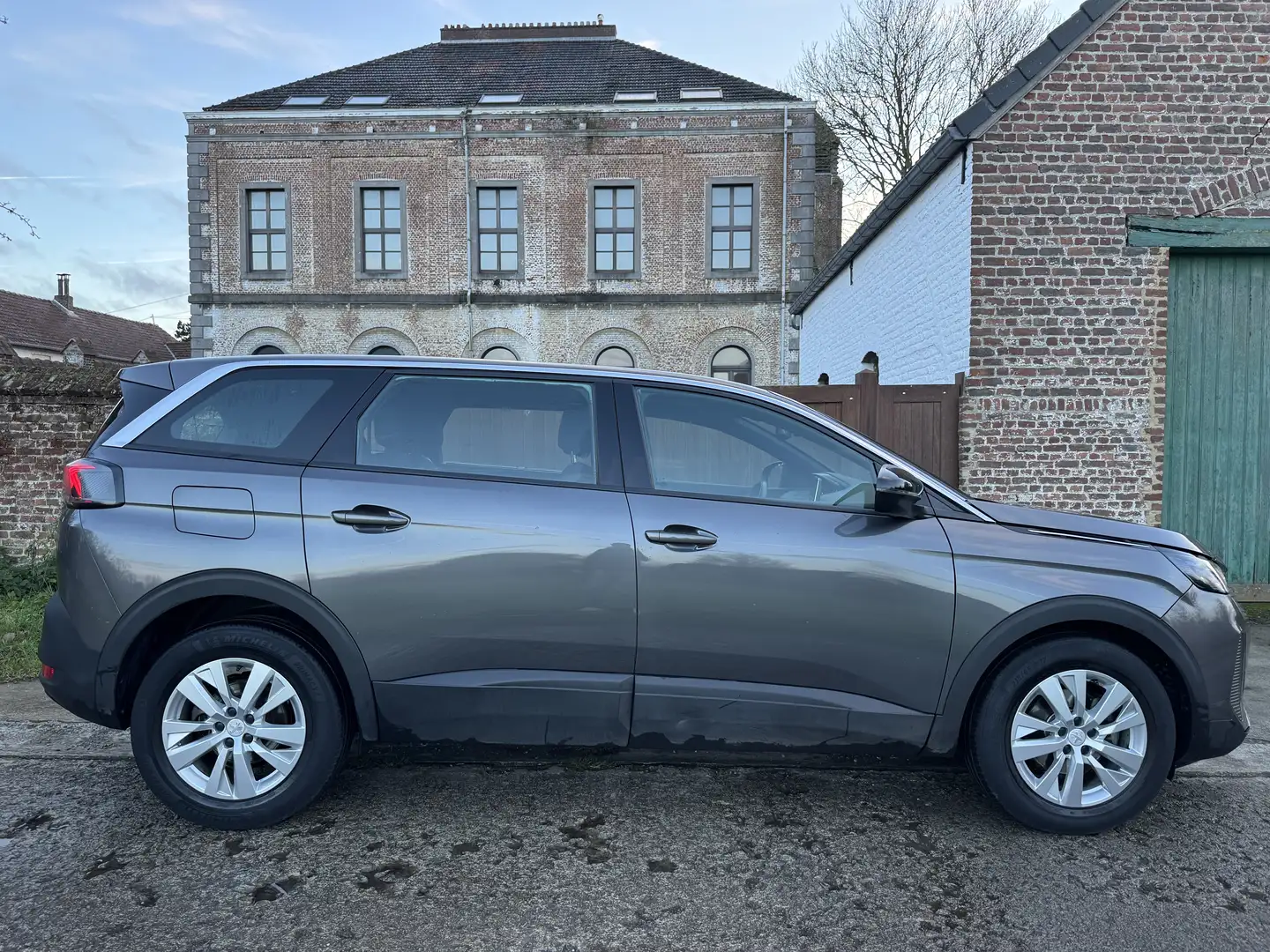 Peugeot 5008 1.2 PureTech Allure Pack *7 PLACES* Gris - 2