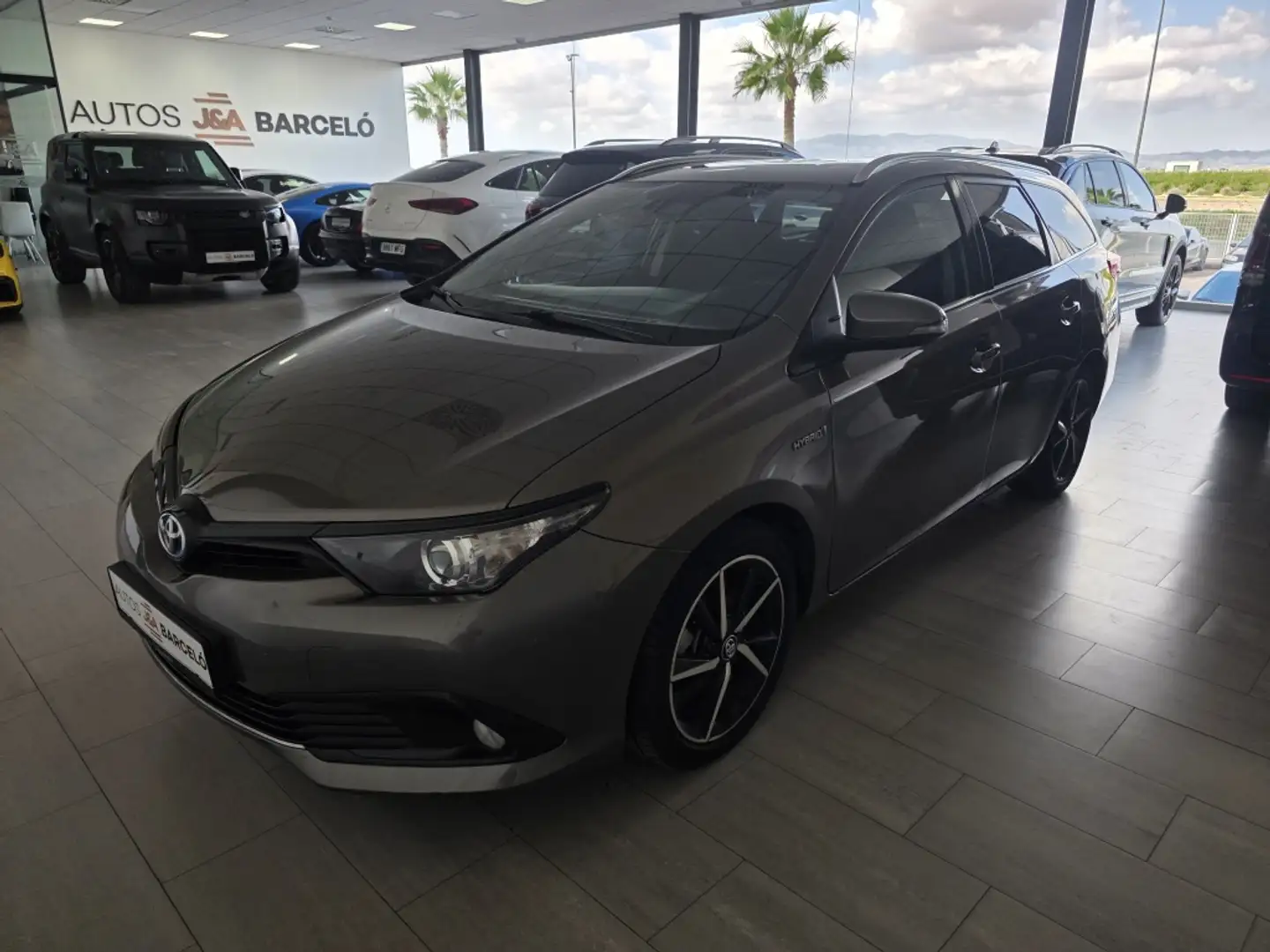 Toyota Auris Touring Sports hybrid 140H Feel! Edition + Led Gris - 1