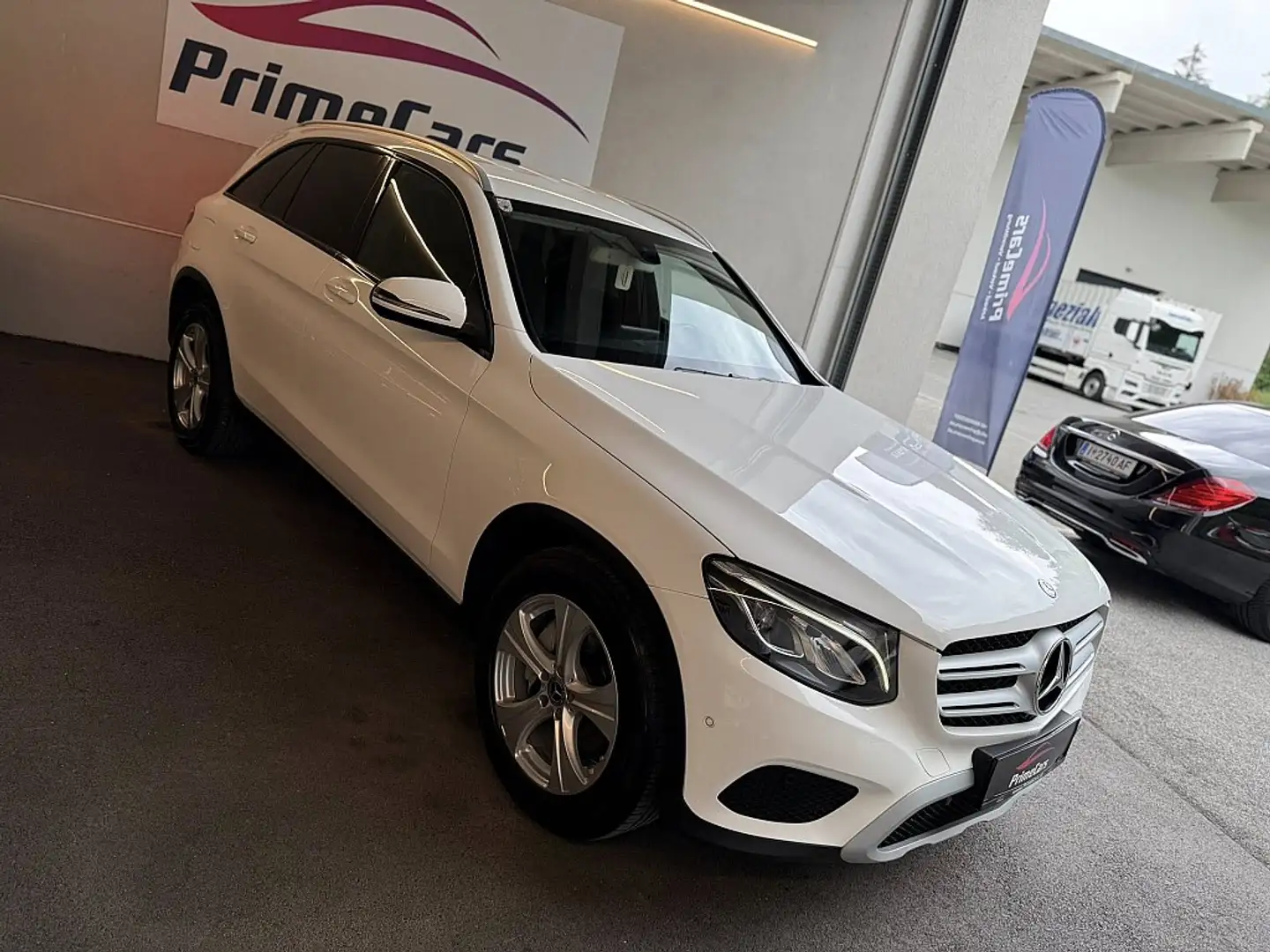 Mercedes-Benz GLC 220 d 4MATIC Aut./LED-SCHEINWERFER/NAVI/SITZHEIZUNG... Blanc - 2
