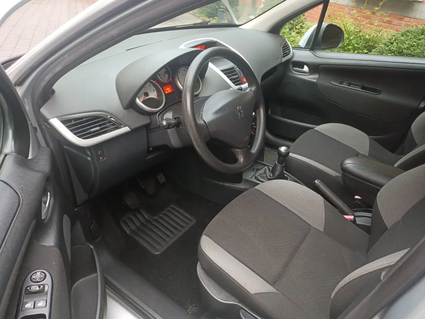 Peugeot 207 PEUGEOT 207 1.6 VTi , 95ch ,5portes  urban style - 2