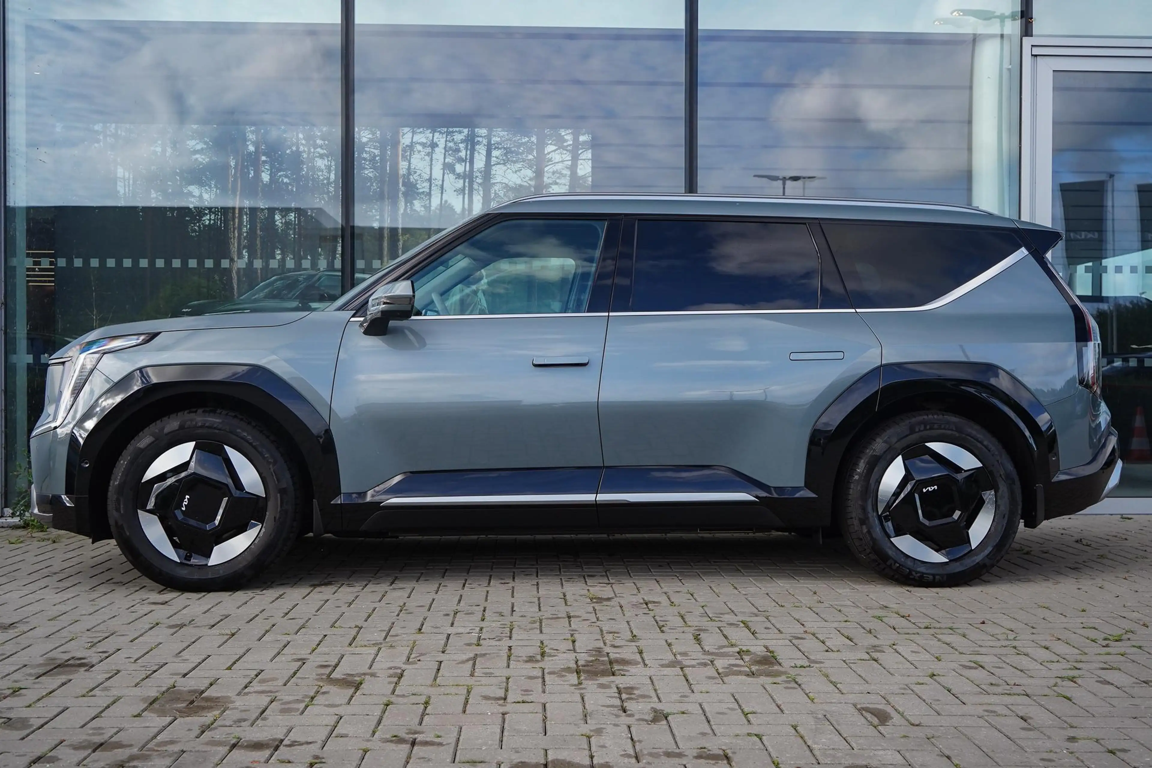 Kia EV9 Air 99.8 kWh | SOH 100%: WLTP 563km | Tot 8 jaar g — photo 3