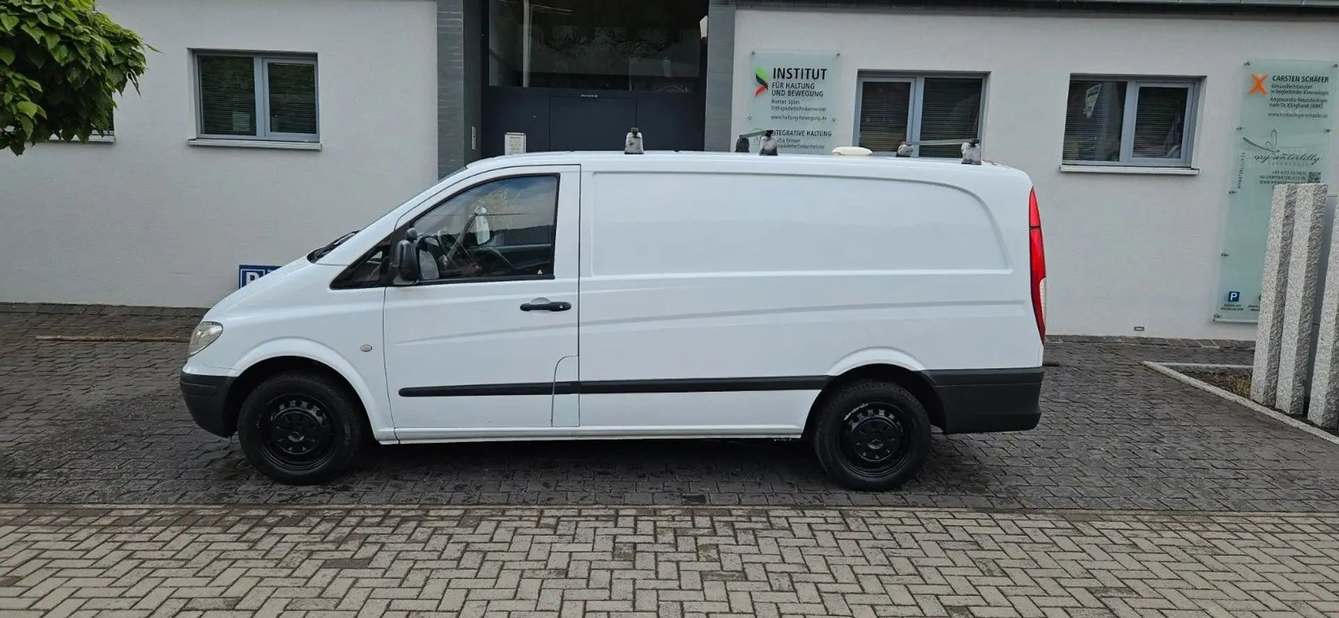 Mercedes-Benz Vito Kasten 109 CDI lang AHK 1. Hand Scheckheft Weiß - 1