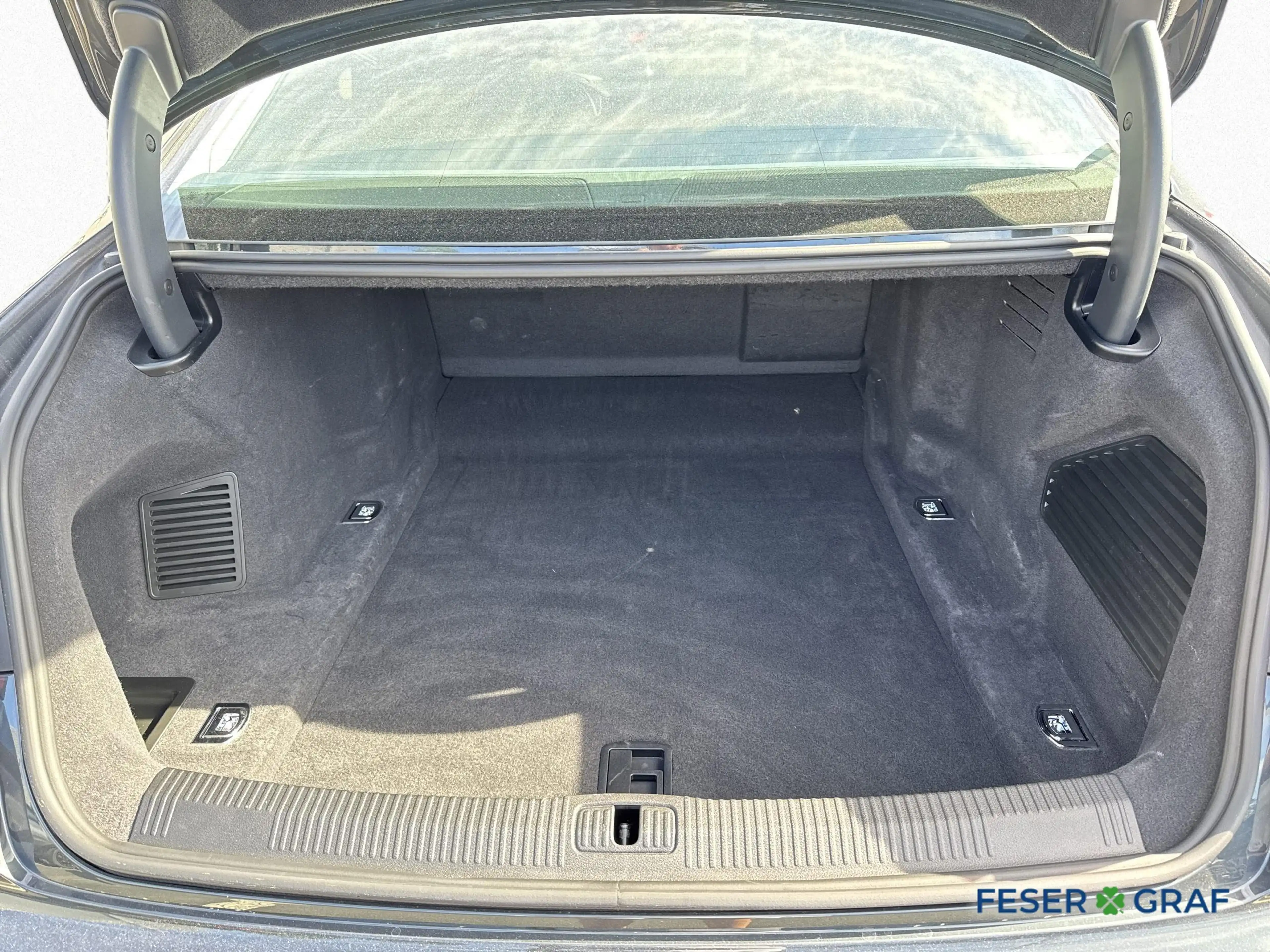Audi A8 50 TDI quattro tiptr. PANO HuD MASSAGE 360° — photo 15