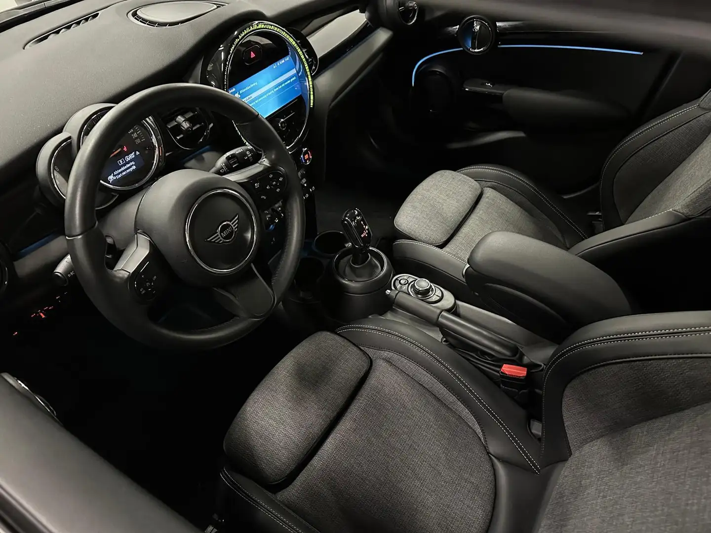MINI One Mini 1.5 Automaat / CarPlay / Navi / Clima / Stoel Noir - 2