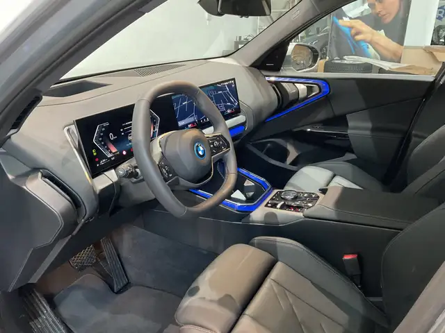 BMW X3 view 6