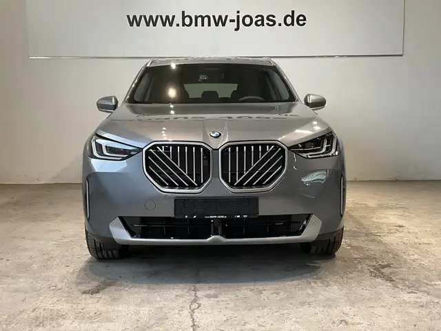 BMW X3 view 2